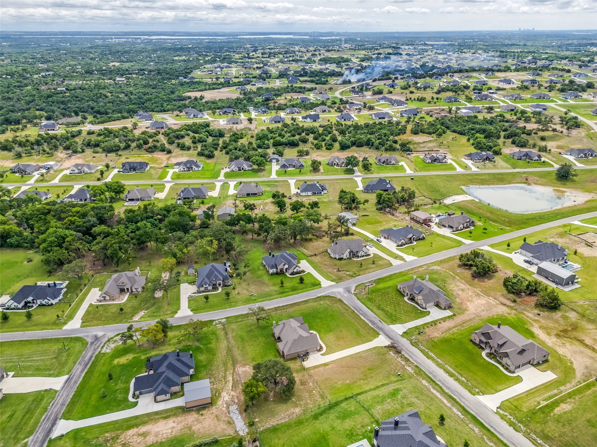 Single Family Residence For Sale in Parker County , 409 Oak Meadow Lane, Weatherford, Texas 76085, 4 Bedroom, 3 Bathroom, 2 Garage spaces, 2,245 Sqft, built in 2022, mls#21283702, Real Estate Agent in Weatherford, Homes For Sale in Parker county, Homes For Sale in Weatherford, Realtor in Weatherford Texas, Real Estate Brokerage Independent Realty Texas, Luminita Cordes Realtor