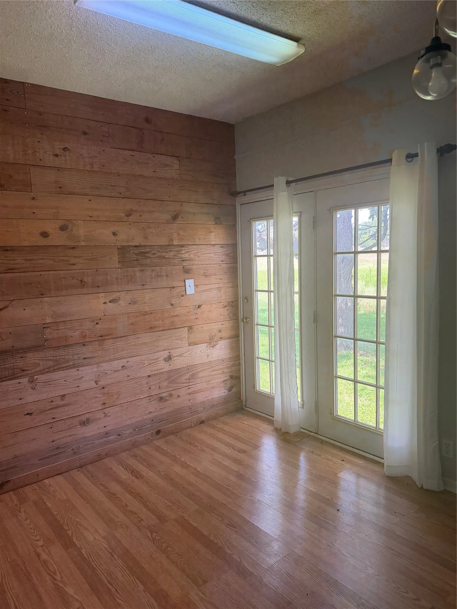 Office For Sale in Comanche County , 1503 E Central Avenue, Comanche, Texas 76442, 0, 0, Garage spaces, 0 Sqft, built in 1967, mls#21293024, Real Estate Agent in Comanche, Homes For Sale in Comanche county, Homes For Sale in Comanche, Realtor in Comanche Texas, Real Estate Brokerage Independent Realty Texas, Luminita Cordes Realtor