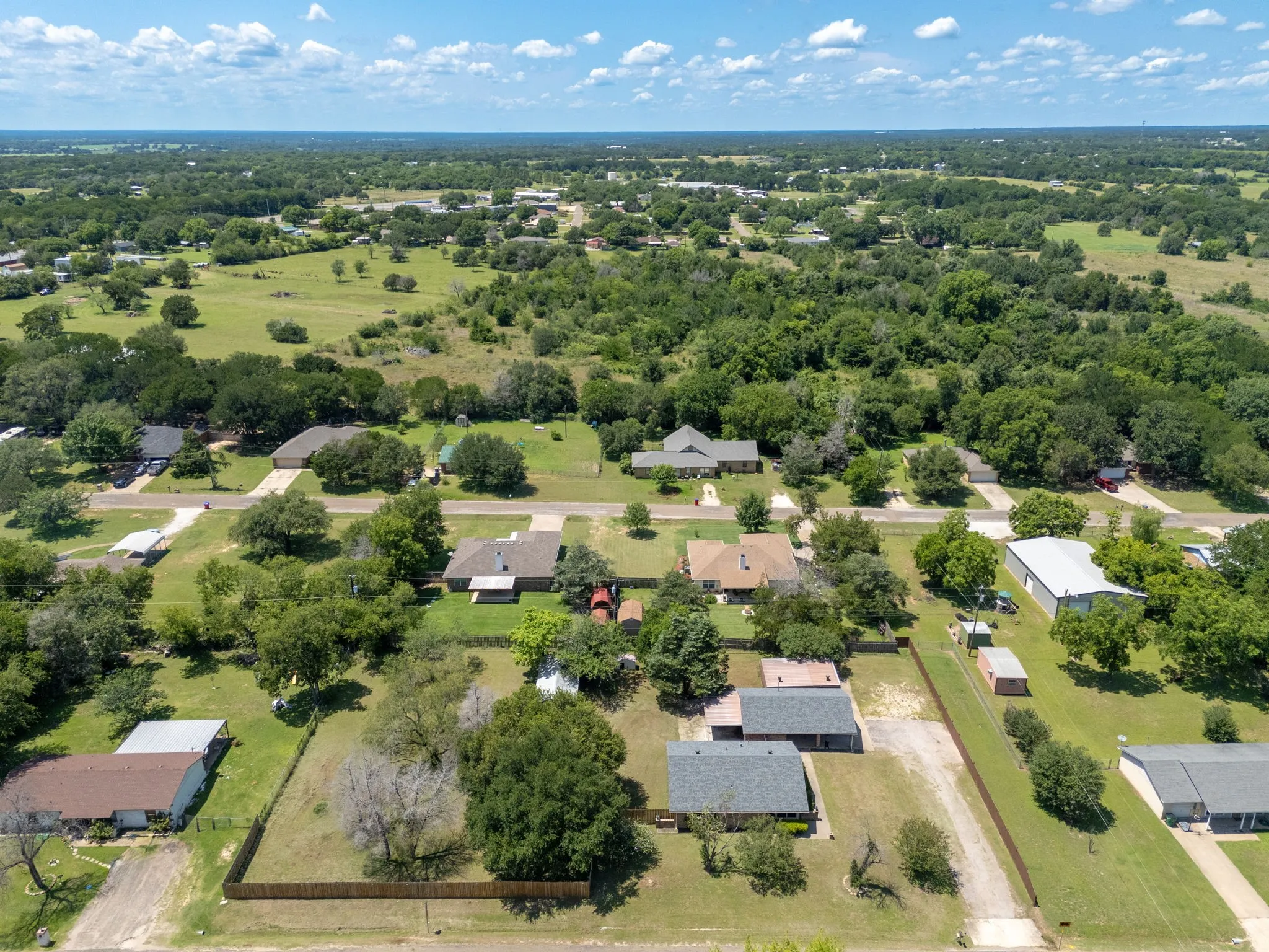 Single Family Residence For Sale in Mc Lennan County , 373 Ingred Street, Waco, Texas 76705, 2 Bedroom, 3 Bathroom, Garage spaces, 1,305 Sqft, built in 1985, mls#21288072, Real Estate Agent in Waco, Homes For Sale in Mc Lennan county, Homes For Sale in Waco, Realtor in Waco Texas, Real Estate Brokerage Independent Realty Texas, Luminita Cordes Realtor