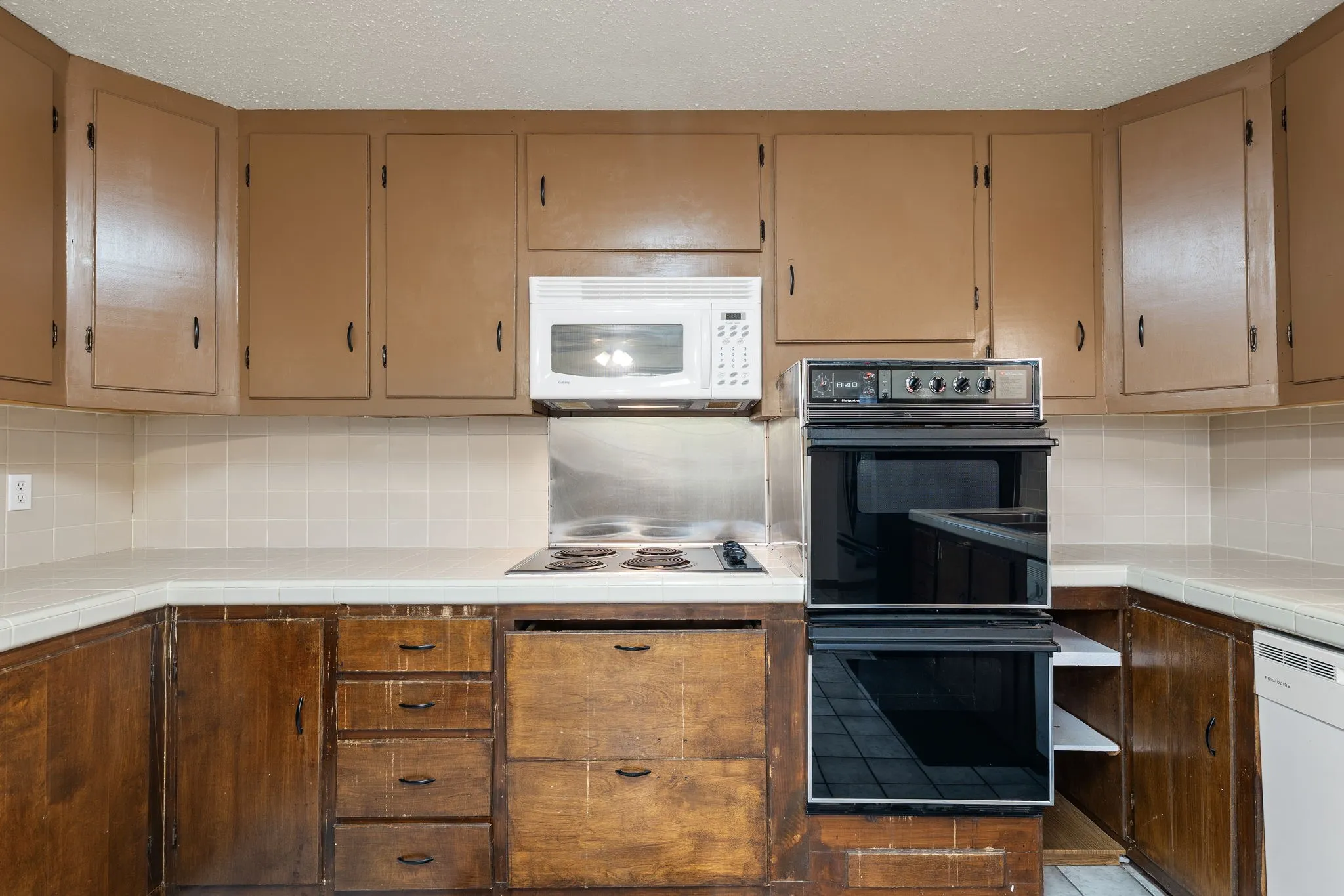 Single Family Residence For Sale in Mc Lennan County , 373 Ingred Street, Waco, Texas 76705, 2 Bedroom, 3 Bathroom, Garage spaces, 1,305 Sqft, built in 1985, mls#21288072, Real Estate Agent in Waco, Homes For Sale in Mc Lennan county, Homes For Sale in Waco, Realtor in Waco Texas, Real Estate Brokerage Independent Realty Texas, Luminita Cordes Realtor