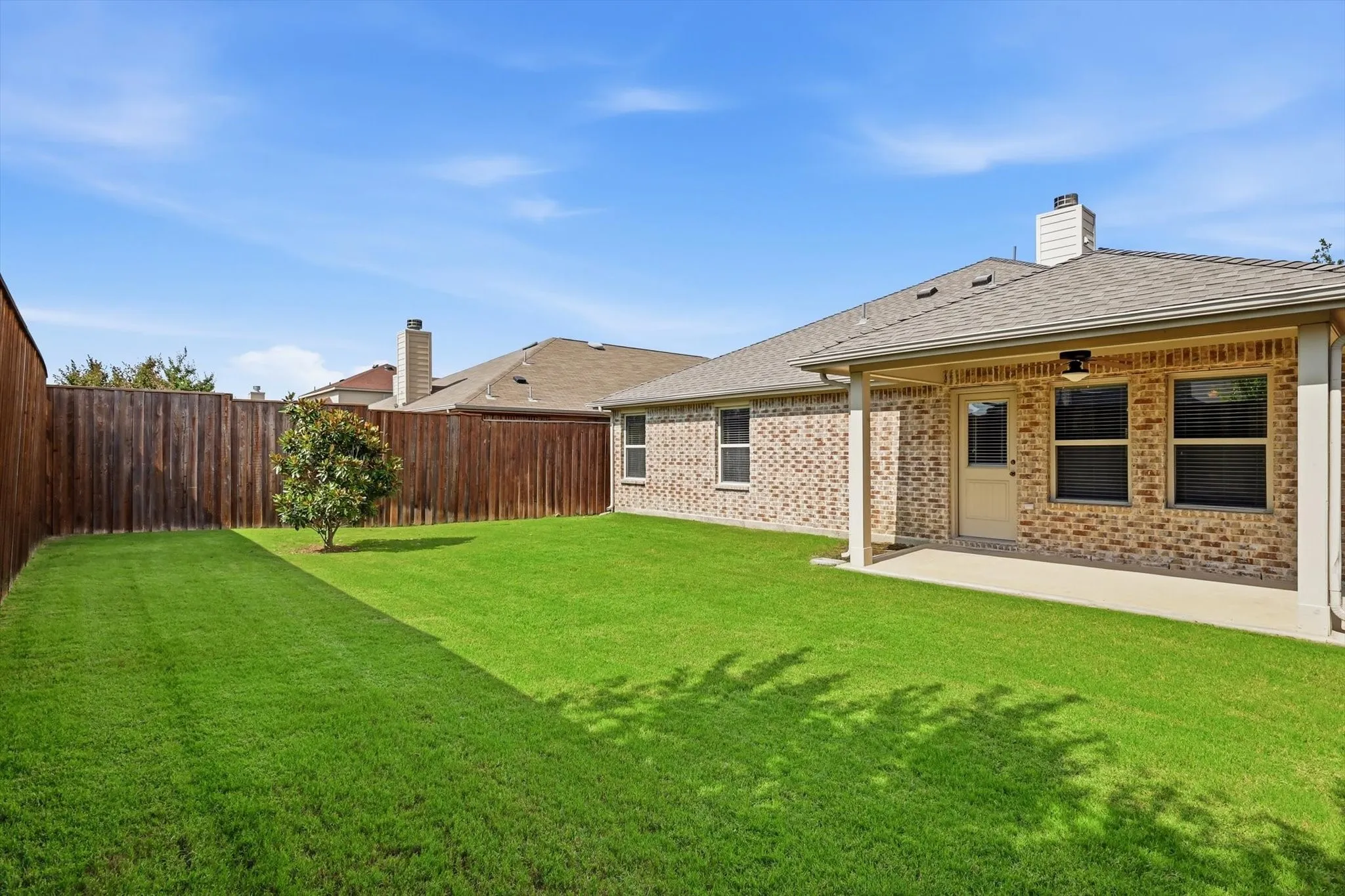 Single Family Residence For Sale in Denton County , 5104 Texana Drive, Frisco, Texas 75036, 3 Bedroom, 2 Bathroom, 2 Garage spaces, 1,706 Sqft, built in 2016, mls#21287355, Real Estate Agent in Frisco, Homes For Sale in Denton county, Homes For Sale in Frisco, Realtor in Frisco Texas, Real Estate Brokerage Independent Realty Texas, Luminita Cordes Realtor