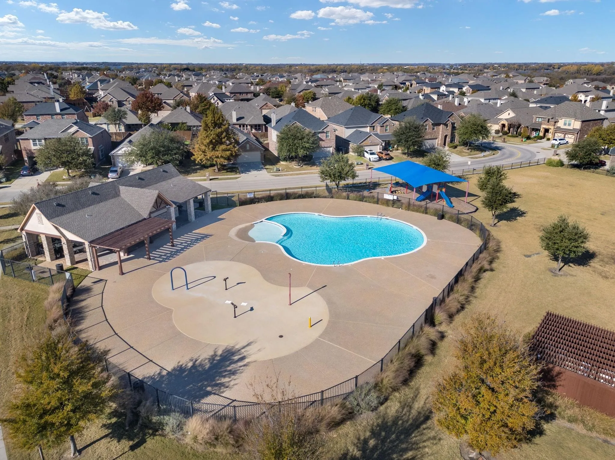 Single Family Residence For Sale in Denton County , 5104 Texana Drive, Frisco, Texas 75036, 3 Bedroom, 2 Bathroom, 2 Garage spaces, 1,706 Sqft, built in 2016, mls#21287355, Real Estate Agent in Frisco, Homes For Sale in Denton county, Homes For Sale in Frisco, Realtor in Frisco Texas, Real Estate Brokerage Independent Realty Texas, Luminita Cordes Realtor