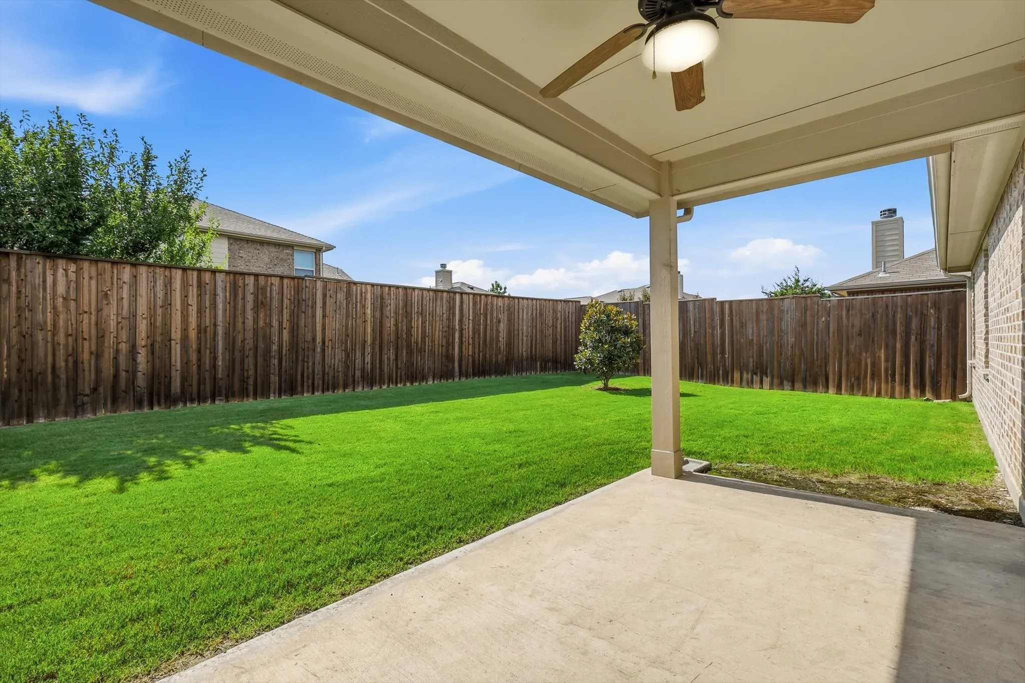 Single Family Residence For Sale in Denton County , 5104 Texana Drive, Frisco, Texas 75036, 3 Bedroom, 2 Bathroom, 2 Garage spaces, 1,706 Sqft, built in 2016, mls#21287355, Real Estate Agent in Frisco, Homes For Sale in Denton county, Homes For Sale in Frisco, Realtor in Frisco Texas, Real Estate Brokerage Independent Realty Texas, Luminita Cordes Realtor
