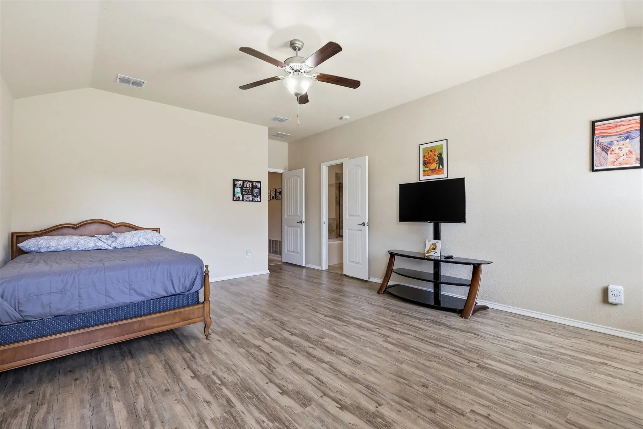 Single Family Residence For Sale in Denton County , 5104 Texana Drive, Frisco, Texas 75036, 3 Bedroom, 2 Bathroom, 2 Garage spaces, 1,706 Sqft, built in 2016, mls#21287355, Real Estate Agent in Frisco, Homes For Sale in Denton county, Homes For Sale in Frisco, Realtor in Frisco Texas, Real Estate Brokerage Independent Realty Texas, Luminita Cordes Realtor
