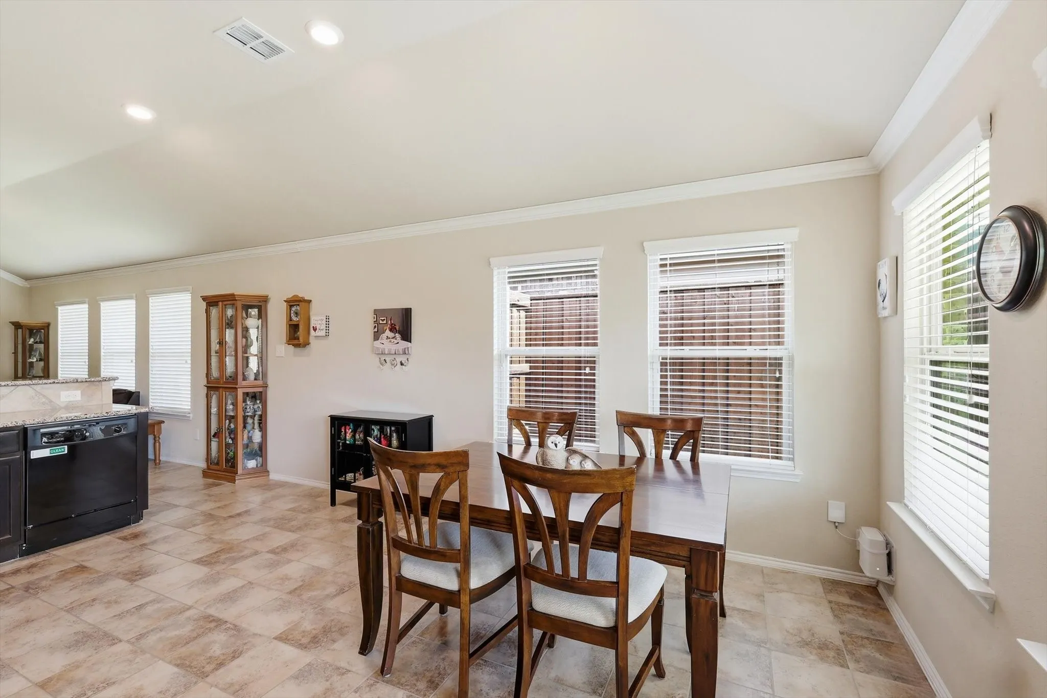 Single Family Residence For Sale in Denton County , 5104 Texana Drive, Frisco, Texas 75036, 3 Bedroom, 2 Bathroom, 2 Garage spaces, 1,706 Sqft, built in 2016, mls#21287355, Real Estate Agent in Frisco, Homes For Sale in Denton county, Homes For Sale in Frisco, Realtor in Frisco Texas, Real Estate Brokerage Independent Realty Texas, Luminita Cordes Realtor
