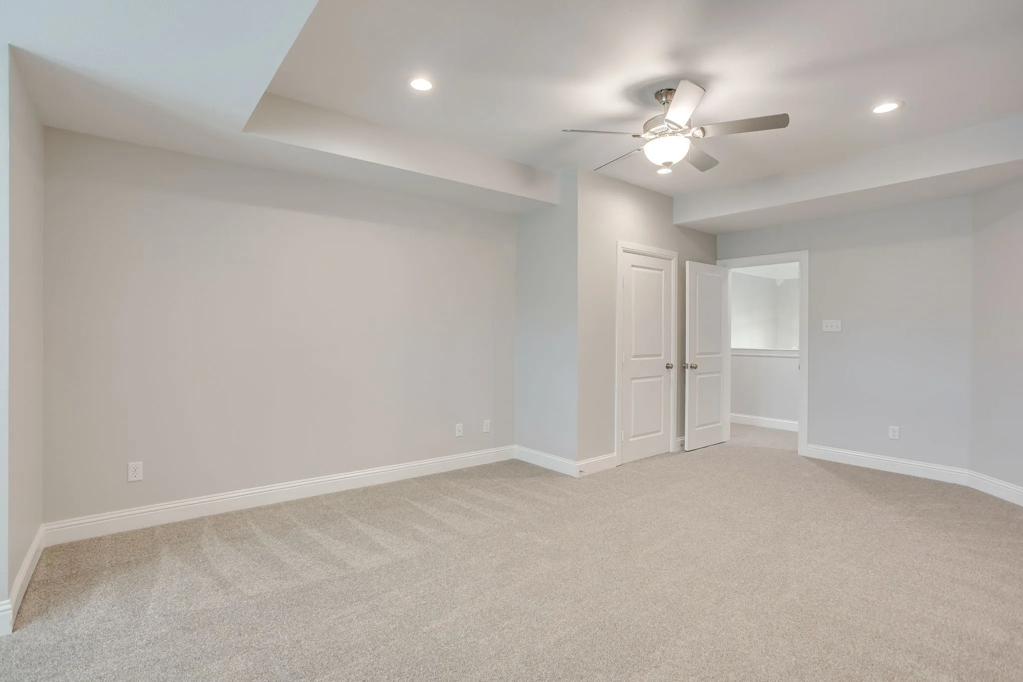 Single Family Residence For Sale in Parker County , 120 War Wagon Circle, Millsap, Texas 76066, 4 Bedroom, 3 Bathroom, 2 Garage spaces, 2,654 Sqft, built in 2018, mls#21292977, Real Estate Agent in Millsap, Homes For Sale in Parker county, Homes For Sale in Millsap, Realtor in Millsap Texas, Real Estate Brokerage Independent Realty Texas, Luminita Cordes Realtor