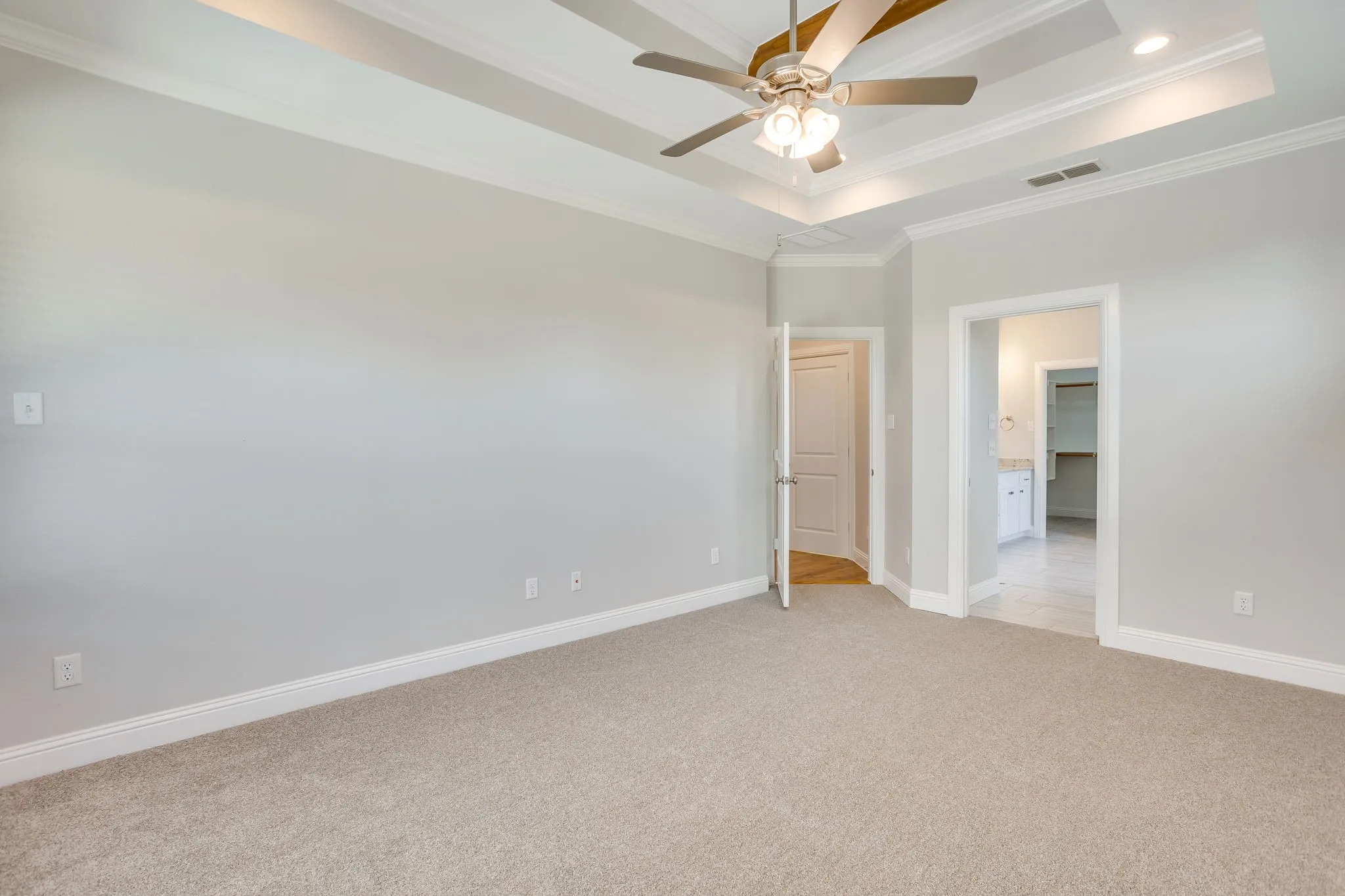 Single Family Residence For Sale in Parker County , 120 War Wagon Circle, Millsap, Texas 76066, 4 Bedroom, 3 Bathroom, 2 Garage spaces, 2,654 Sqft, built in 2018, mls#21292977, Real Estate Agent in Millsap, Homes For Sale in Parker county, Homes For Sale in Millsap, Realtor in Millsap Texas, Real Estate Brokerage Independent Realty Texas, Luminita Cordes Realtor