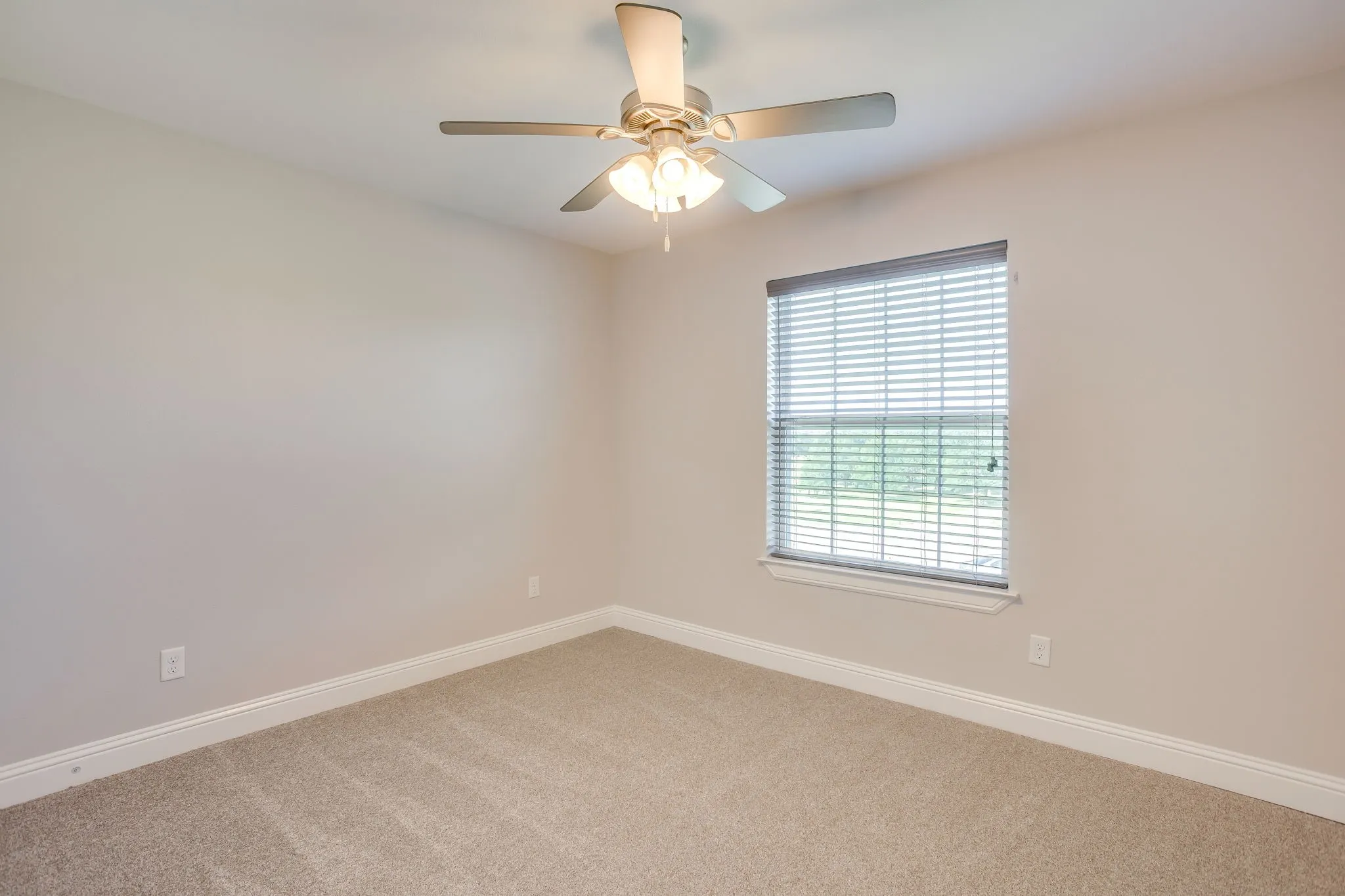 Single Family Residence For Sale in Parker County , 120 War Wagon Circle, Millsap, Texas 76066, 4 Bedroom, 3 Bathroom, 2 Garage spaces, 2,654 Sqft, built in 2018, mls#21292977, Real Estate Agent in Millsap, Homes For Sale in Parker county, Homes For Sale in Millsap, Realtor in Millsap Texas, Real Estate Brokerage Independent Realty Texas, Luminita Cordes Realtor
