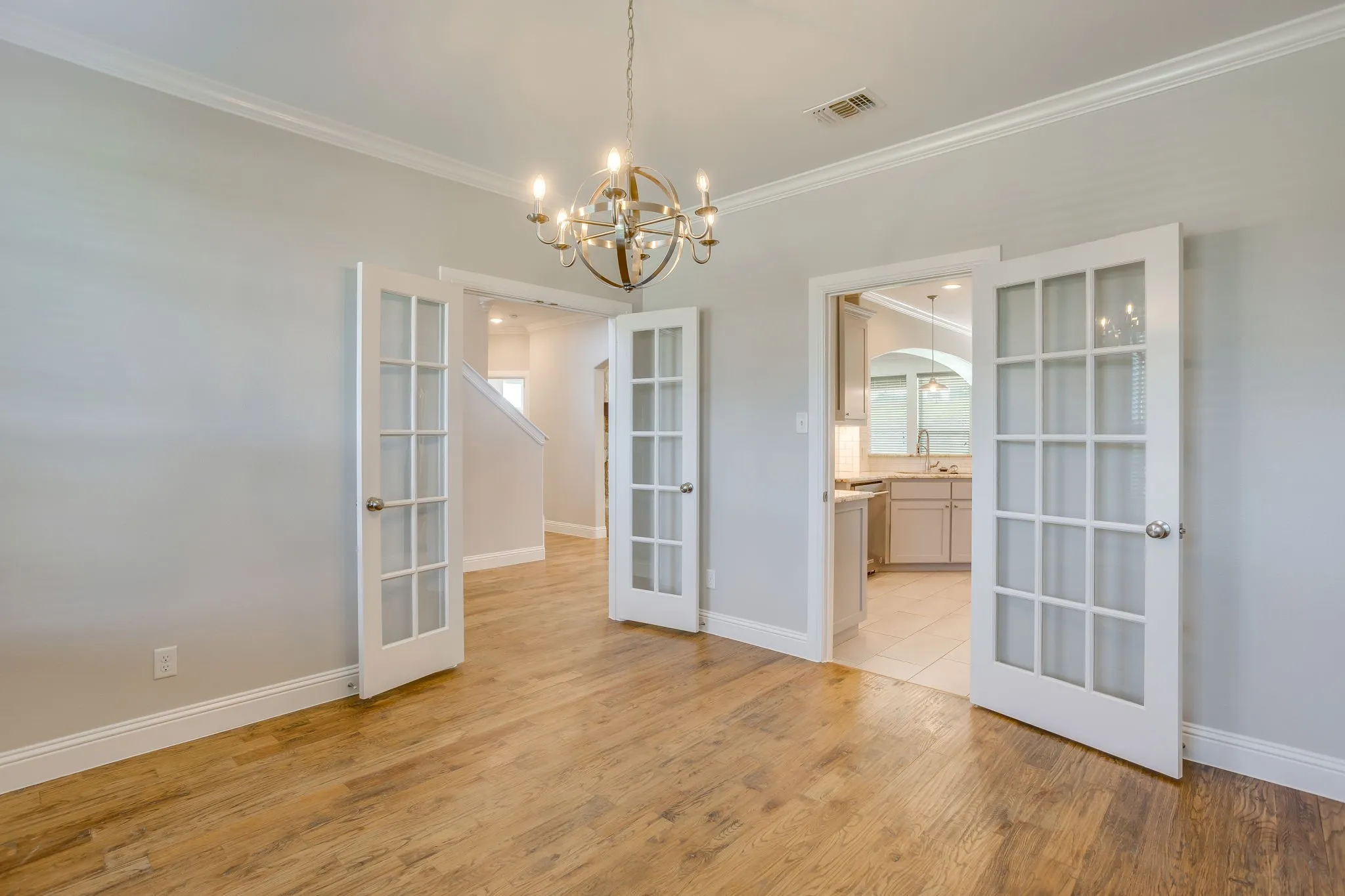 Single Family Residence For Sale in Parker County , 120 War Wagon Circle, Millsap, Texas 76066, 4 Bedroom, 3 Bathroom, 2 Garage spaces, 2,654 Sqft, built in 2018, mls#21292977, Real Estate Agent in Millsap, Homes For Sale in Parker county, Homes For Sale in Millsap, Realtor in Millsap Texas, Real Estate Brokerage Independent Realty Texas, Luminita Cordes Realtor