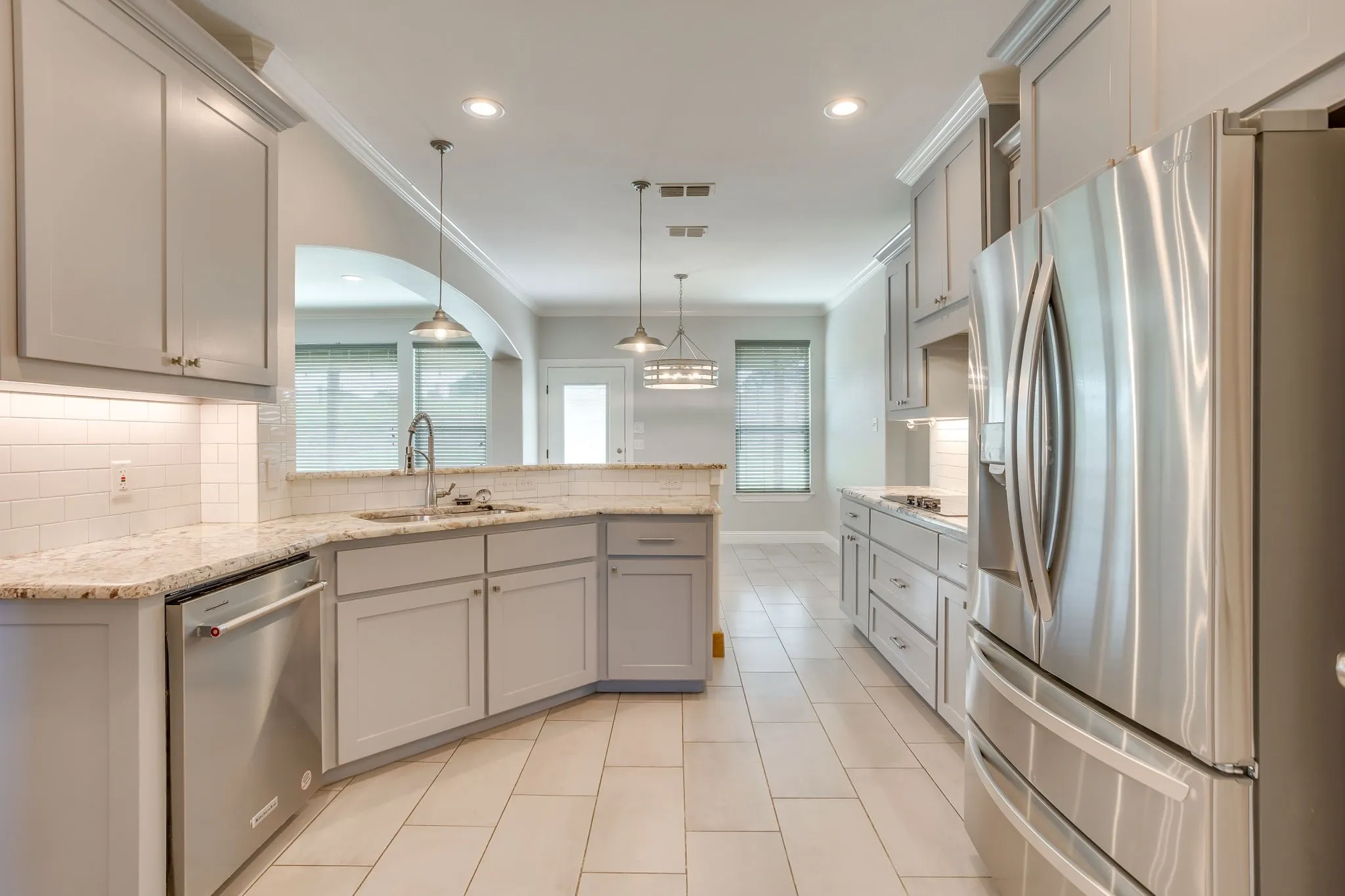 Single Family Residence For Sale in Parker County , 120 War Wagon Circle, Millsap, Texas 76066, 4 Bedroom, 3 Bathroom, 2 Garage spaces, 2,654 Sqft, built in 2018, mls#21292977, Real Estate Agent in Millsap, Homes For Sale in Parker county, Homes For Sale in Millsap, Realtor in Millsap Texas, Real Estate Brokerage Independent Realty Texas, Luminita Cordes Realtor