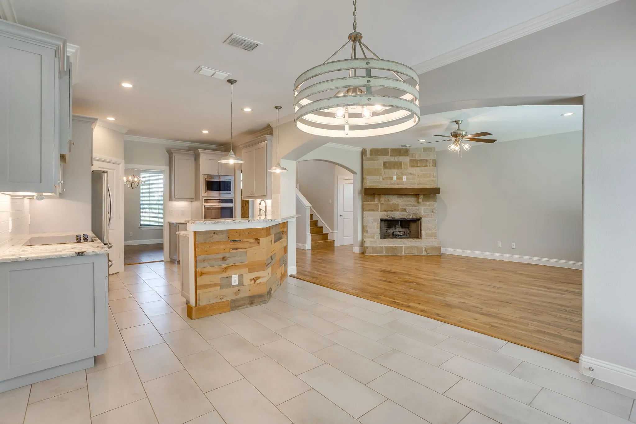 Single Family Residence For Sale in Parker County , 120 War Wagon Circle, Millsap, Texas 76066, 4 Bedroom, 3 Bathroom, 2 Garage spaces, 2,654 Sqft, built in 2018, mls#21292977, Real Estate Agent in Millsap, Homes For Sale in Parker county, Homes For Sale in Millsap, Realtor in Millsap Texas, Real Estate Brokerage Independent Realty Texas, Luminita Cordes Realtor