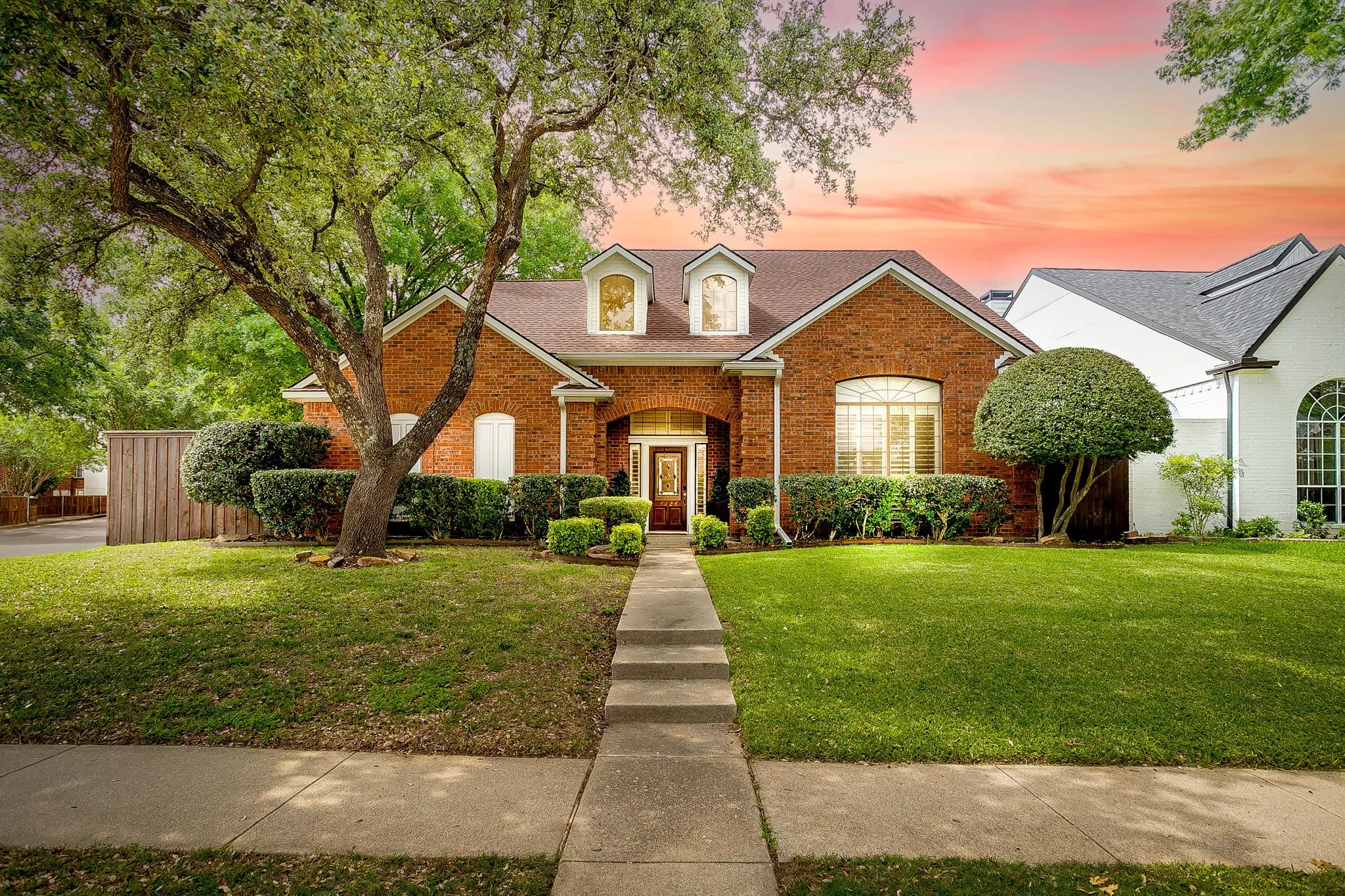 Single Family Residence For Sale in Collin County , 4624 Reunion Drive, Plano, Texas 75024, 4 Bedroom, 3 Bathroom, 2 Garage spaces, 2,664 Sqft, built in 1989, mls#21292587, Real Estate Agent in Plano, Homes For Sale in Collin county, Homes For Sale in Plano, Realtor in Plano Texas, Real Estate Brokerage Independent Realty Texas, Luminita Cordes Realtor