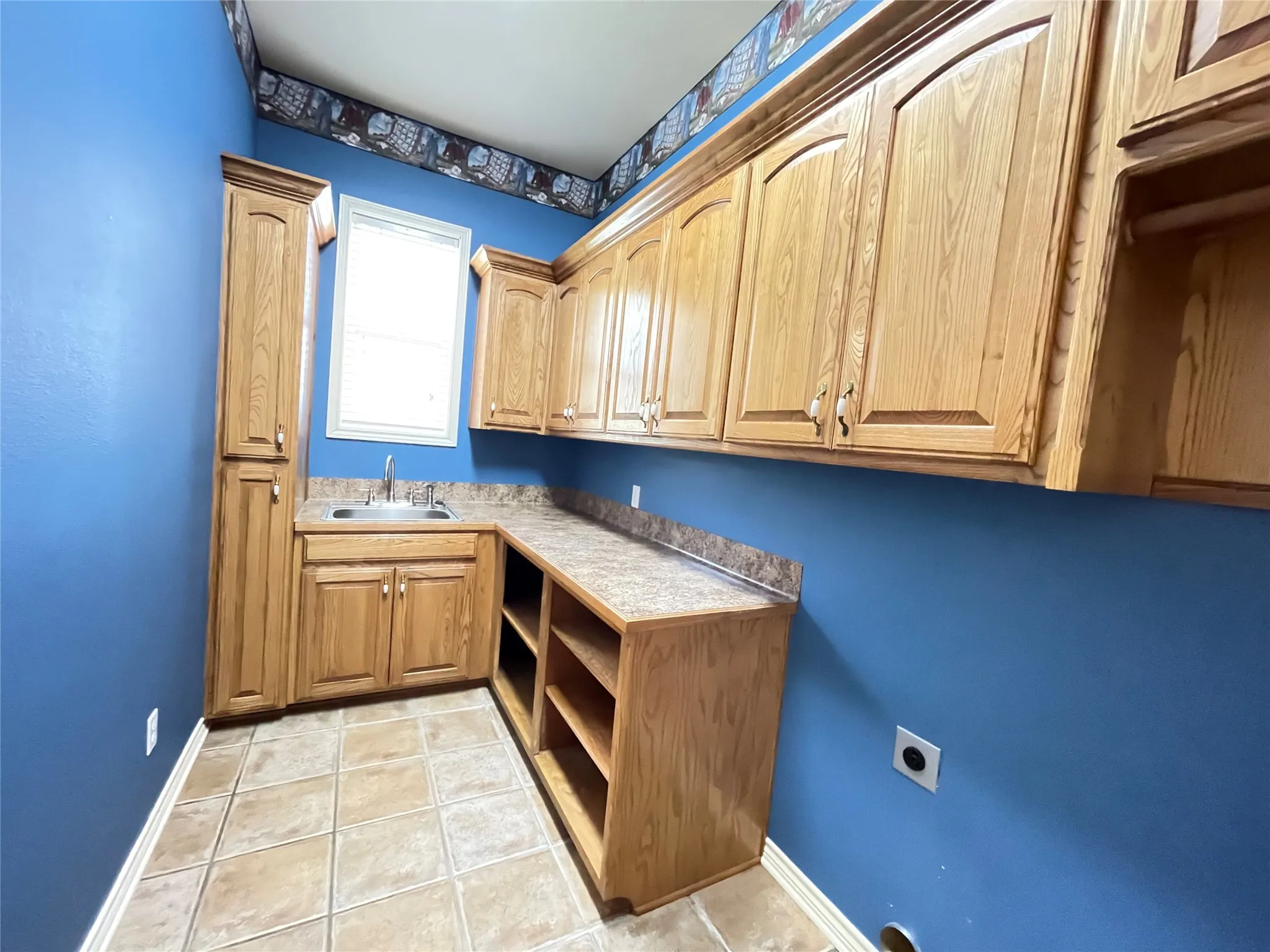 Single Family Residence For Sale in Smith County , 107 Spring Valley Run, Bullard, Texas 75757, 3 Bedroom, 4 Bathroom, 3 Garage spaces, 2,831 Sqft, built in 2004, mls#21289836, Real Estate Agent in Bullard, Homes For Sale in Smith county, Homes For Sale in Bullard, Realtor in Bullard Texas, Real Estate Brokerage Independent Realty Texas, Luminita Cordes Realtor