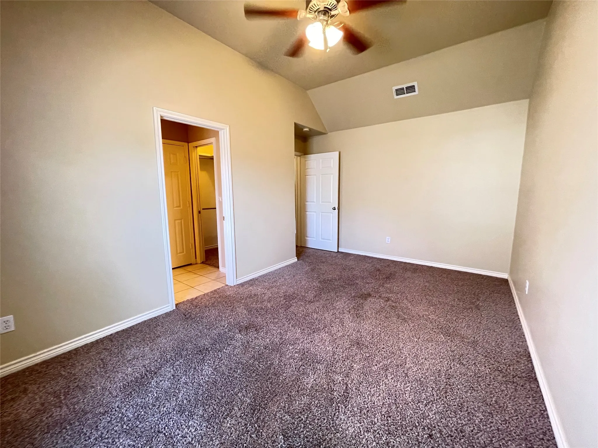 Single Family Residence For Sale in Smith County , 107 Spring Valley Run, Bullard, Texas 75757, 3 Bedroom, 4 Bathroom, 3 Garage spaces, 2,831 Sqft, built in 2004, mls#21289836, Real Estate Agent in Bullard, Homes For Sale in Smith county, Homes For Sale in Bullard, Realtor in Bullard Texas, Real Estate Brokerage Independent Realty Texas, Luminita Cordes Realtor
