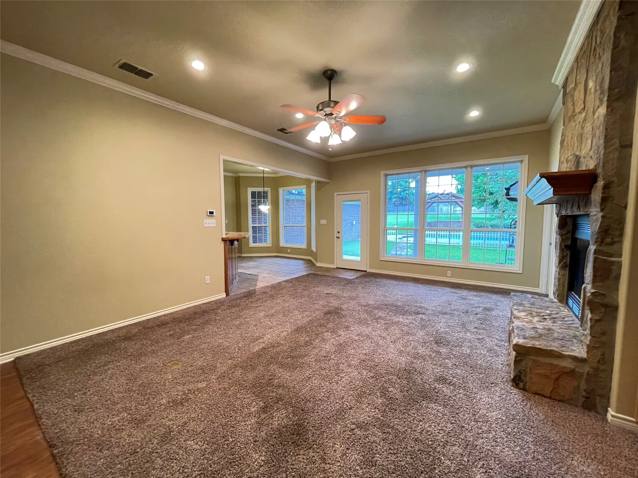 Single Family Residence For Sale in Smith County , 107 Spring Valley Run, Bullard, Texas 75757, 3 Bedroom, 4 Bathroom, 3 Garage spaces, 2,831 Sqft, built in 2004, mls#21289836, Real Estate Agent in Bullard, Homes For Sale in Smith county, Homes For Sale in Bullard, Realtor in Bullard Texas, Real Estate Brokerage Independent Realty Texas, Luminita Cordes Realtor