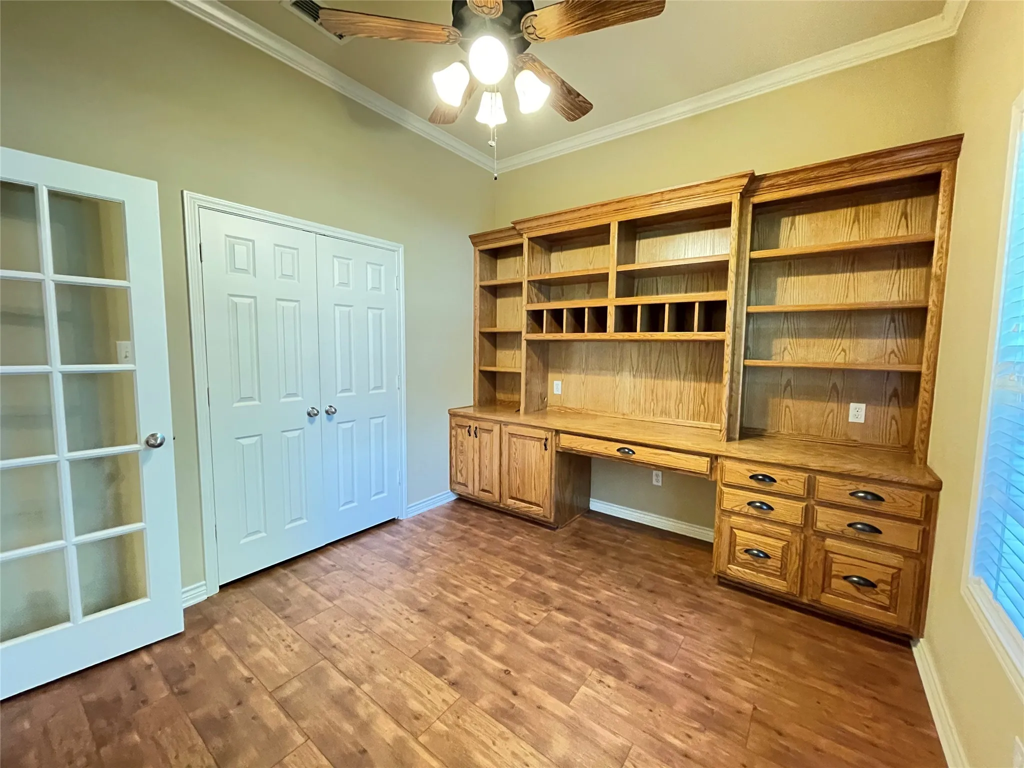 Single Family Residence For Sale in Smith County , 107 Spring Valley Run, Bullard, Texas 75757, 3 Bedroom, 4 Bathroom, 3 Garage spaces, 2,831 Sqft, built in 2004, mls#21289836, Real Estate Agent in Bullard, Homes For Sale in Smith county, Homes For Sale in Bullard, Realtor in Bullard Texas, Real Estate Brokerage Independent Realty Texas, Luminita Cordes Realtor