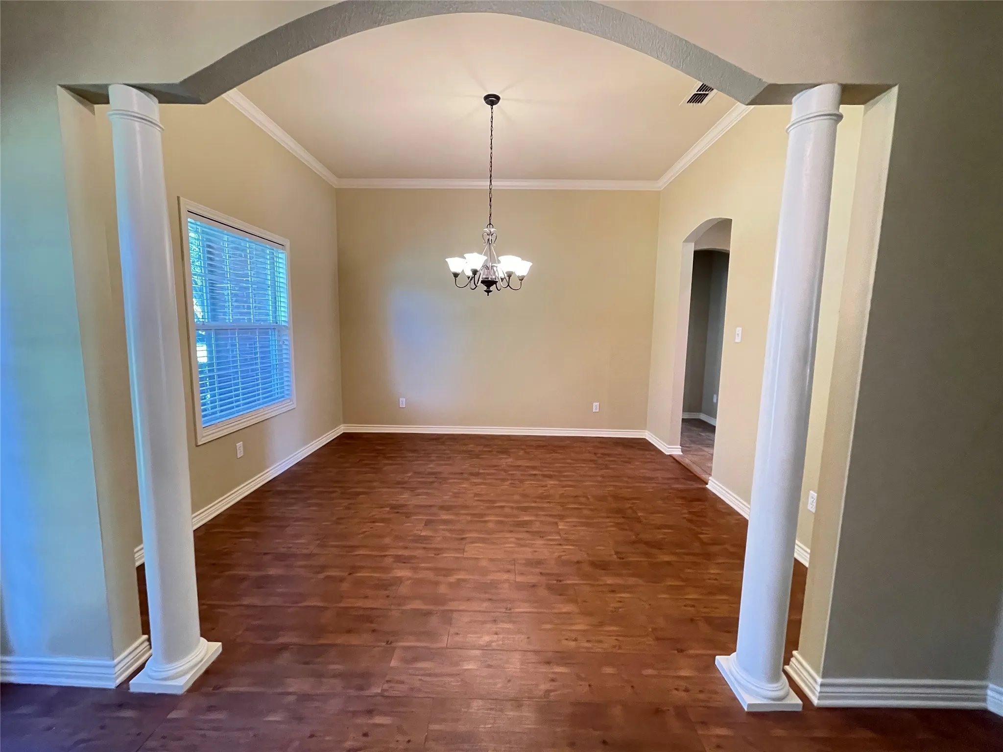 Single Family Residence For Sale in Smith County , 107 Spring Valley Run, Bullard, Texas 75757, 3 Bedroom, 4 Bathroom, 3 Garage spaces, 2,831 Sqft, built in 2004, mls#21289836, Real Estate Agent in Bullard, Homes For Sale in Smith county, Homes For Sale in Bullard, Realtor in Bullard Texas, Real Estate Brokerage Independent Realty Texas, Luminita Cordes Realtor