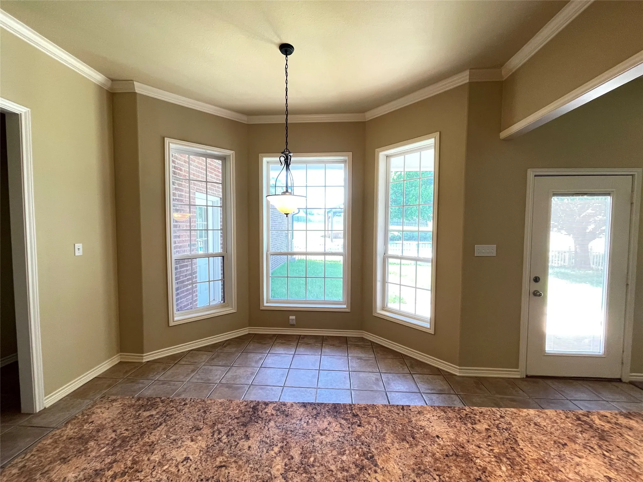 Single Family Residence For Sale in Smith County , 107 Spring Valley Run, Bullard, Texas 75757, 3 Bedroom, 4 Bathroom, 3 Garage spaces, 2,831 Sqft, built in 2004, mls#21289836, Real Estate Agent in Bullard, Homes For Sale in Smith county, Homes For Sale in Bullard, Realtor in Bullard Texas, Real Estate Brokerage Independent Realty Texas, Luminita Cordes Realtor