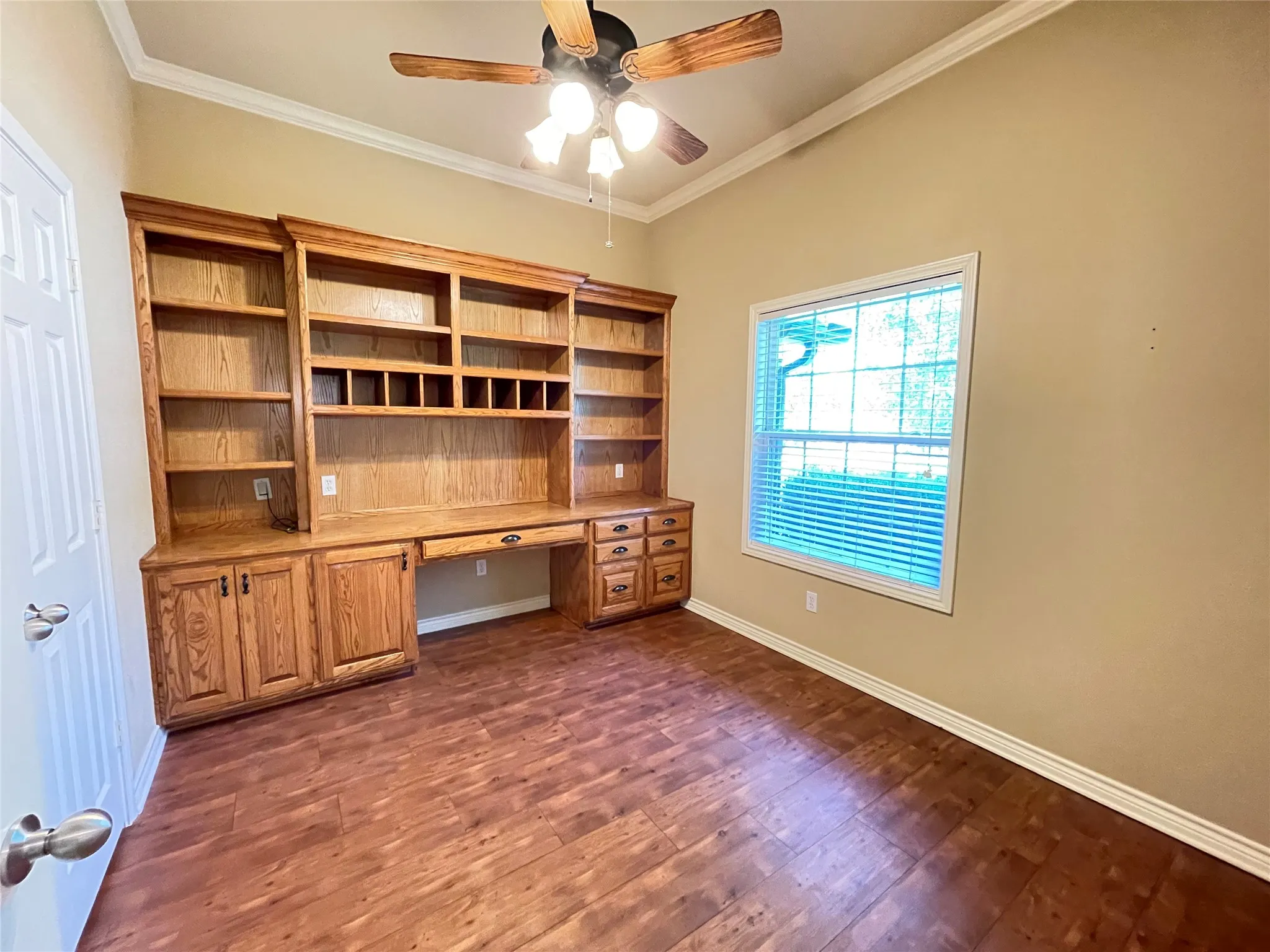 Single Family Residence For Sale in Smith County , 107 Spring Valley Run, Bullard, Texas 75757, 3 Bedroom, 4 Bathroom, 3 Garage spaces, 2,831 Sqft, built in 2004, mls#21289836, Real Estate Agent in Bullard, Homes For Sale in Smith county, Homes For Sale in Bullard, Realtor in Bullard Texas, Real Estate Brokerage Independent Realty Texas, Luminita Cordes Realtor