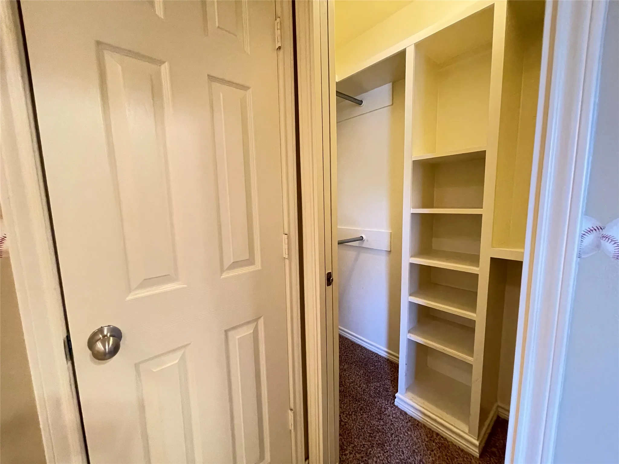 Single Family Residence For Sale in Smith County , 107 Spring Valley Run, Bullard, Texas 75757, 3 Bedroom, 4 Bathroom, 3 Garage spaces, 2,831 Sqft, built in 2004, mls#21289836, Real Estate Agent in Bullard, Homes For Sale in Smith county, Homes For Sale in Bullard, Realtor in Bullard Texas, Real Estate Brokerage Independent Realty Texas, Luminita Cordes Realtor
