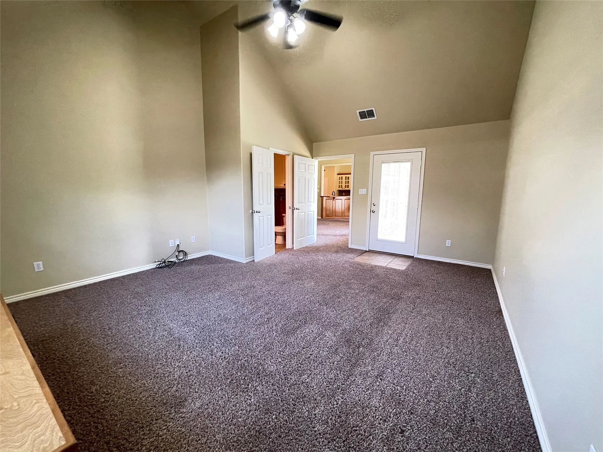 Single Family Residence For Sale in Smith County , 107 Spring Valley Run, Bullard, Texas 75757, 3 Bedroom, 4 Bathroom, 3 Garage spaces, 2,831 Sqft, built in 2004, mls#21289836, Real Estate Agent in Bullard, Homes For Sale in Smith county, Homes For Sale in Bullard, Realtor in Bullard Texas, Real Estate Brokerage Independent Realty Texas, Luminita Cordes Realtor