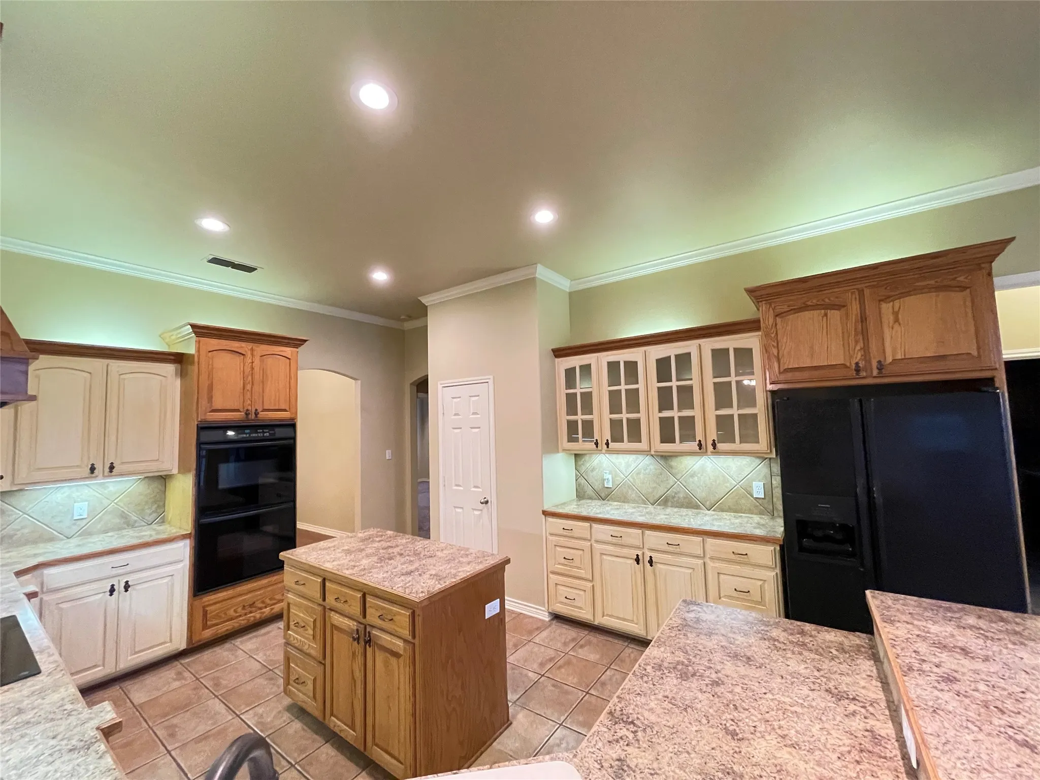 Single Family Residence For Sale in Smith County , 107 Spring Valley Run, Bullard, Texas 75757, 3 Bedroom, 4 Bathroom, 3 Garage spaces, 2,831 Sqft, built in 2004, mls#21289836, Real Estate Agent in Bullard, Homes For Sale in Smith county, Homes For Sale in Bullard, Realtor in Bullard Texas, Real Estate Brokerage Independent Realty Texas, Luminita Cordes Realtor
