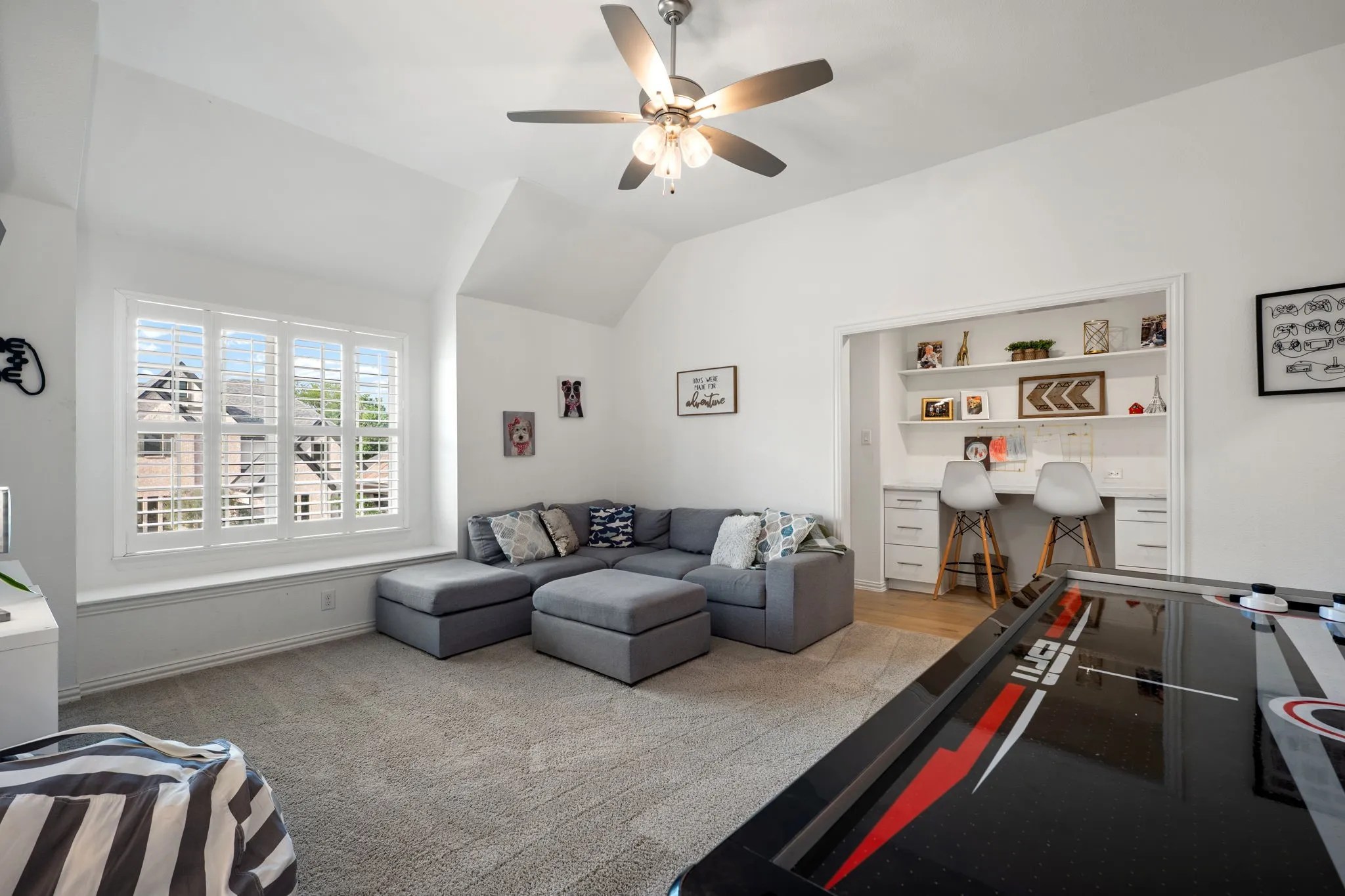 Single Family Residence For Sale in Collin County , 8513 Autumn Lake Trail, Mc Kinney, Texas 75071, 4 Bedroom, 6 Bathroom, 3 Garage spaces, 4,132 Sqft, built in 2019, mls#21291897, Real Estate Agent in Mc Kinney, Homes For Sale in Collin county, Homes For Sale in Mc Kinney, Realtor in Mc Kinney Texas, Real Estate Brokerage Independent Realty Texas, Luminita Cordes Realtor