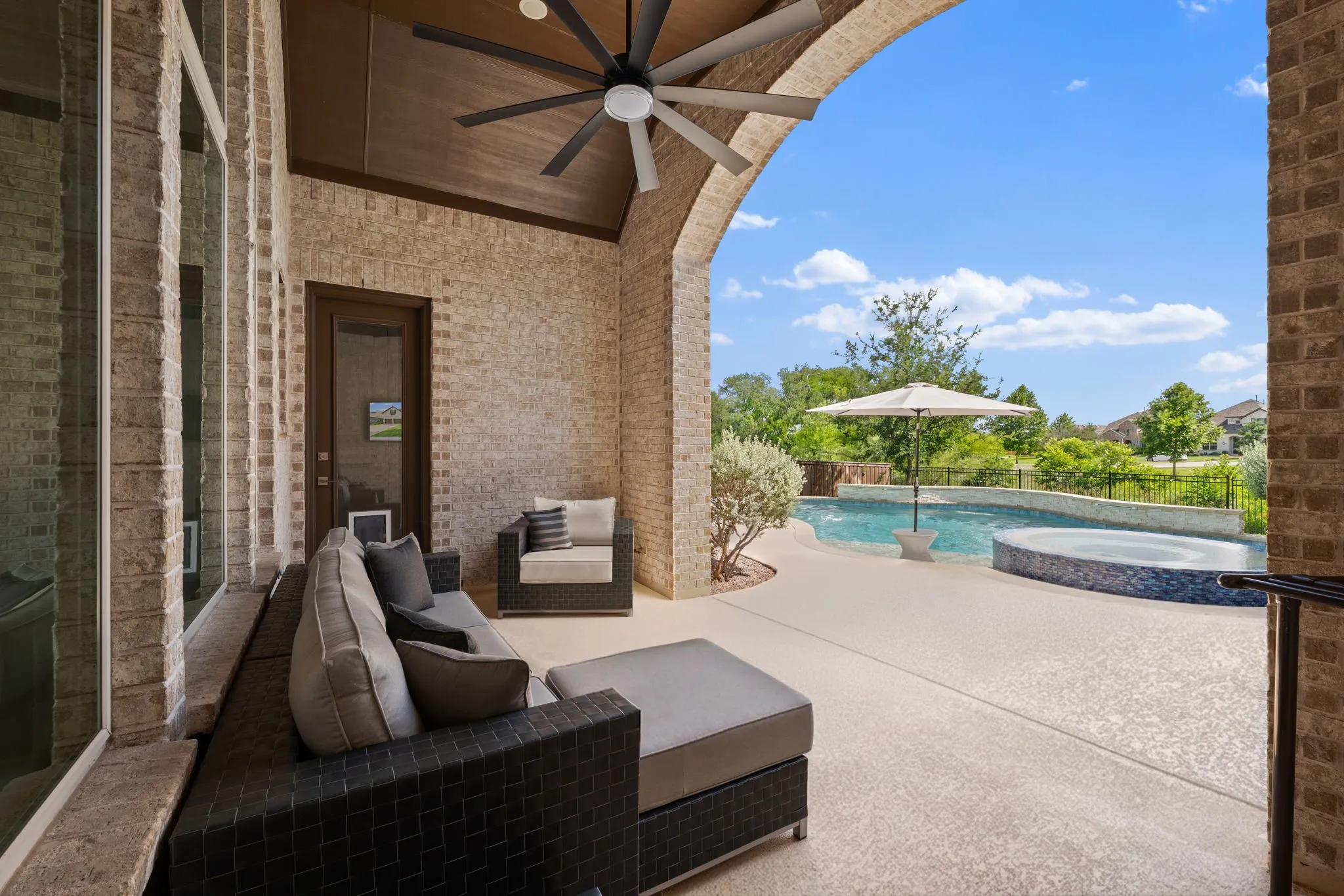 Single Family Residence For Sale in Collin County , 8513 Autumn Lake Trail, Mc Kinney, Texas 75071, 4 Bedroom, 6 Bathroom, 3 Garage spaces, 4,132 Sqft, built in 2019, mls#21291897, Real Estate Agent in Mc Kinney, Homes For Sale in Collin county, Homes For Sale in Mc Kinney, Realtor in Mc Kinney Texas, Real Estate Brokerage Independent Realty Texas, Luminita Cordes Realtor