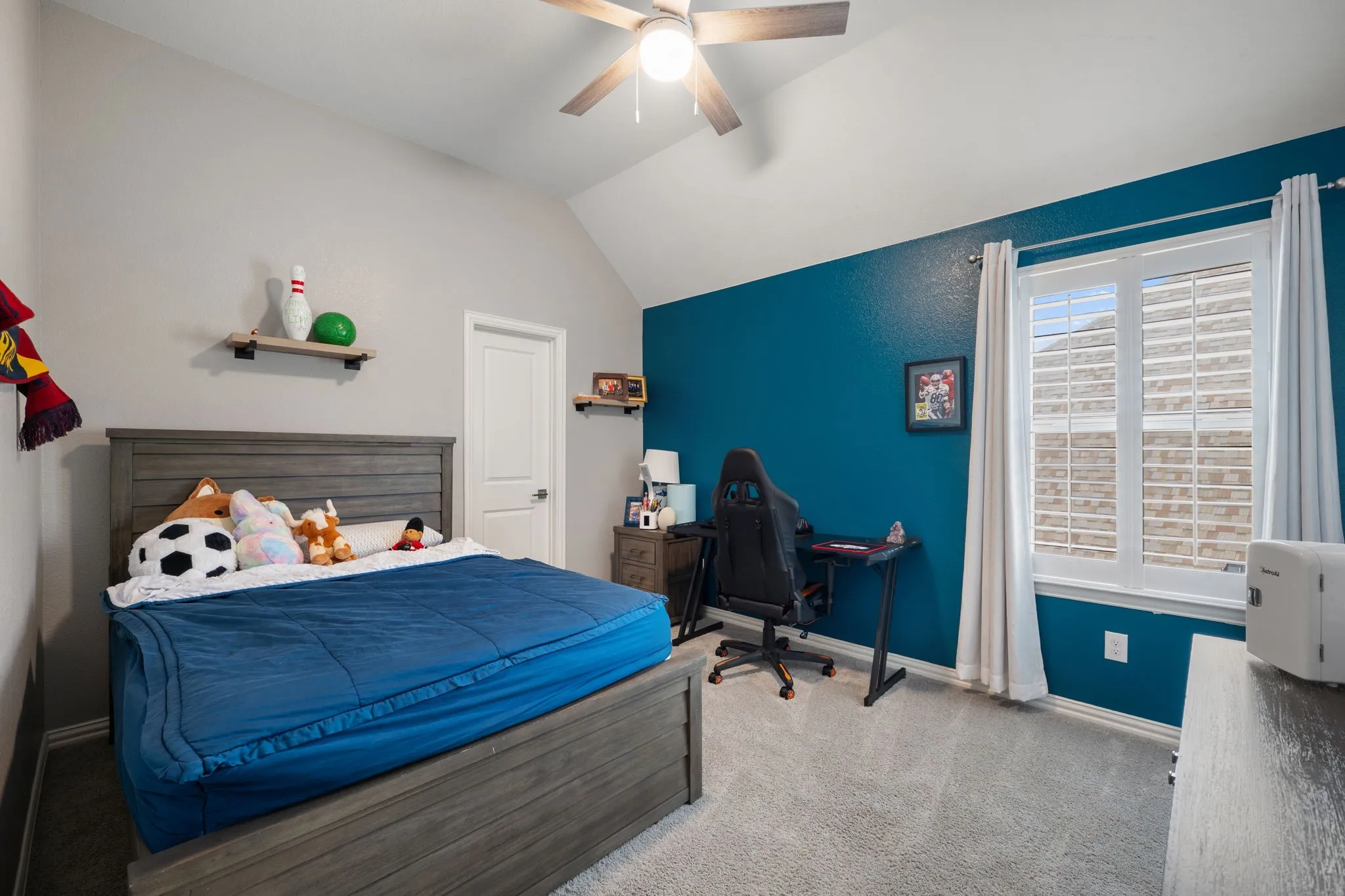Single Family Residence For Sale in Collin County , 8513 Autumn Lake Trail, Mc Kinney, Texas 75071, 4 Bedroom, 6 Bathroom, 3 Garage spaces, 4,132 Sqft, built in 2019, mls#21291897, Real Estate Agent in Mc Kinney, Homes For Sale in Collin county, Homes For Sale in Mc Kinney, Realtor in Mc Kinney Texas, Real Estate Brokerage Independent Realty Texas, Luminita Cordes Realtor