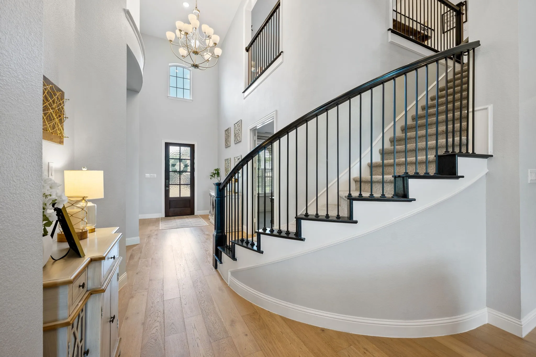 Single Family Residence For Sale in Collin County , 8513 Autumn Lake Trail, Mc Kinney, Texas 75071, 4 Bedroom, 6 Bathroom, 3 Garage spaces, 4,132 Sqft, built in 2019, mls#21291897, Real Estate Agent in Mc Kinney, Homes For Sale in Collin county, Homes For Sale in Mc Kinney, Realtor in Mc Kinney Texas, Real Estate Brokerage Independent Realty Texas, Luminita Cordes Realtor