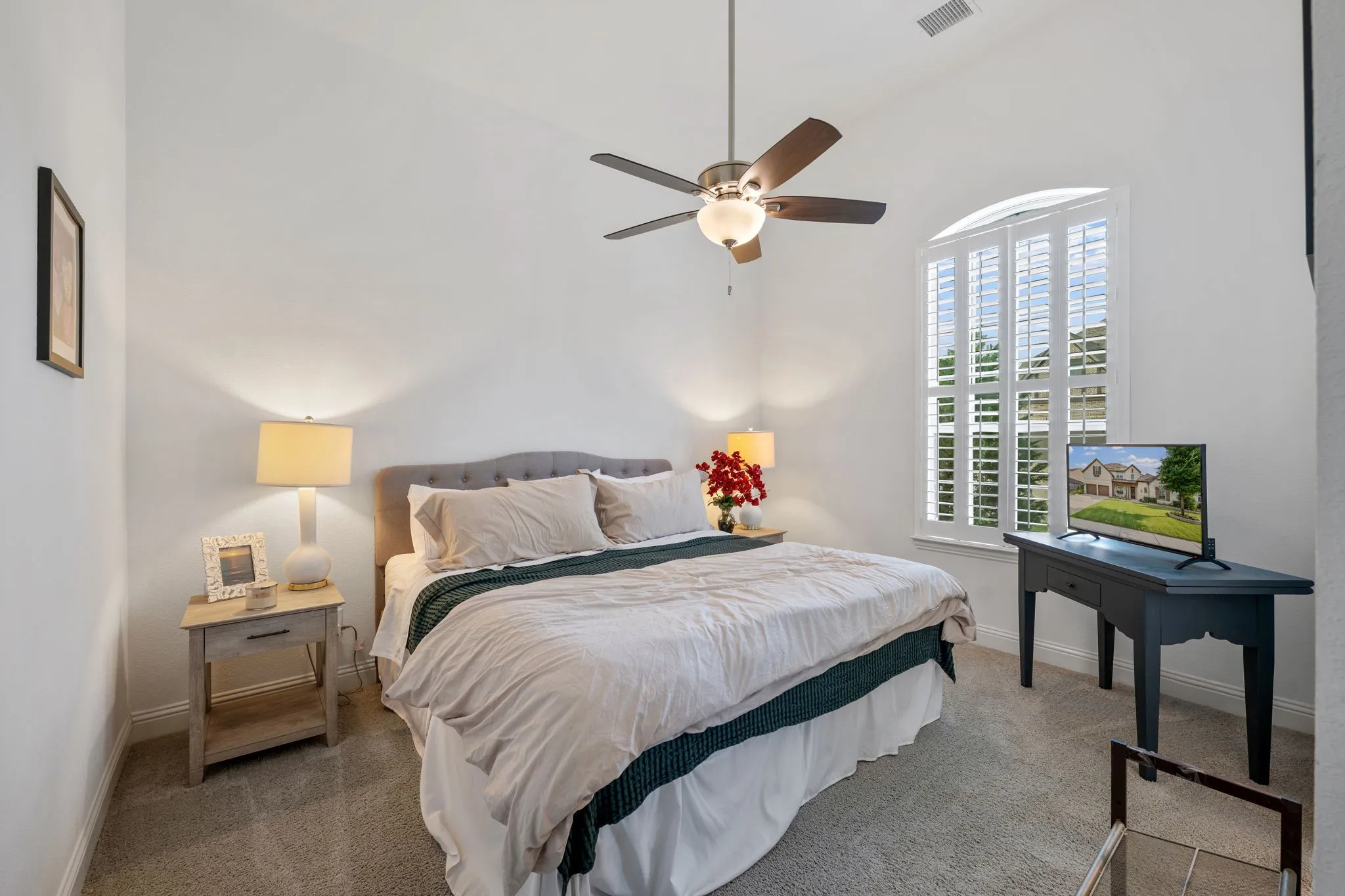 Single Family Residence For Sale in Collin County , 8513 Autumn Lake Trail, Mc Kinney, Texas 75071, 4 Bedroom, 6 Bathroom, 3 Garage spaces, 4,132 Sqft, built in 2019, mls#21291897, Real Estate Agent in Mc Kinney, Homes For Sale in Collin county, Homes For Sale in Mc Kinney, Realtor in Mc Kinney Texas, Real Estate Brokerage Independent Realty Texas, Luminita Cordes Realtor