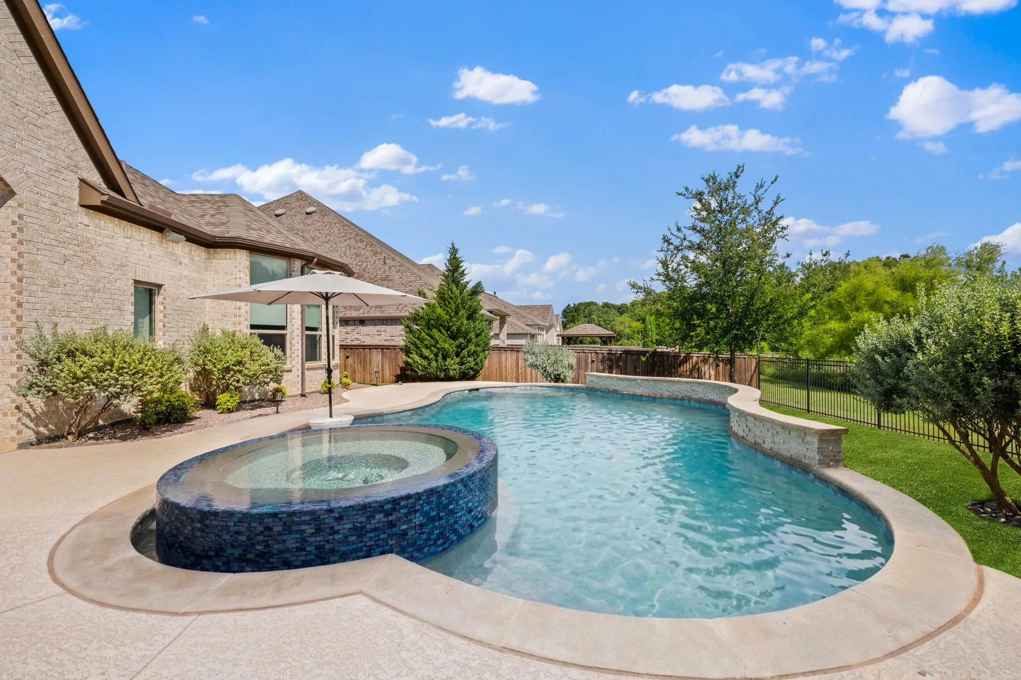 Single Family Residence For Sale in Collin County , 8513 Autumn Lake Trail, Mc Kinney, Texas 75071, 4 Bedroom, 6 Bathroom, 3 Garage spaces, 4,132 Sqft, built in 2019, mls#21291897, Real Estate Agent in Mc Kinney, Homes For Sale in Collin county, Homes For Sale in Mc Kinney, Realtor in Mc Kinney Texas, Real Estate Brokerage Independent Realty Texas, Luminita Cordes Realtor