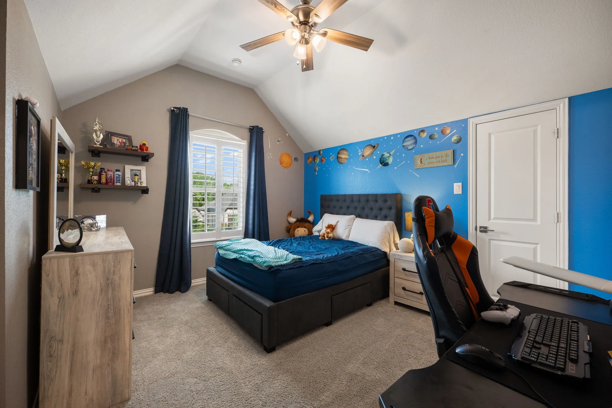 Single Family Residence For Sale in Collin County , 8513 Autumn Lake Trail, Mc Kinney, Texas 75071, 4 Bedroom, 6 Bathroom, 3 Garage spaces, 4,132 Sqft, built in 2019, mls#21291897, Real Estate Agent in Mc Kinney, Homes For Sale in Collin county, Homes For Sale in Mc Kinney, Realtor in Mc Kinney Texas, Real Estate Brokerage Independent Realty Texas, Luminita Cordes Realtor