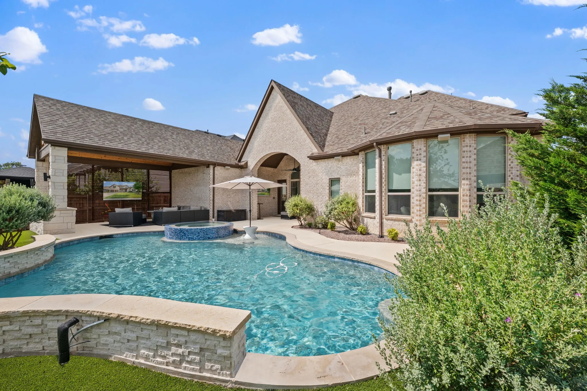 Single Family Residence For Sale in Collin County , 8513 Autumn Lake Trail, Mc Kinney, Texas 75071, 4 Bedroom, 6 Bathroom, 3 Garage spaces, 4,132 Sqft, built in 2019, mls#21291897, Real Estate Agent in Mc Kinney, Homes For Sale in Collin county, Homes For Sale in Mc Kinney, Realtor in Mc Kinney Texas, Real Estate Brokerage Independent Realty Texas, Luminita Cordes Realtor