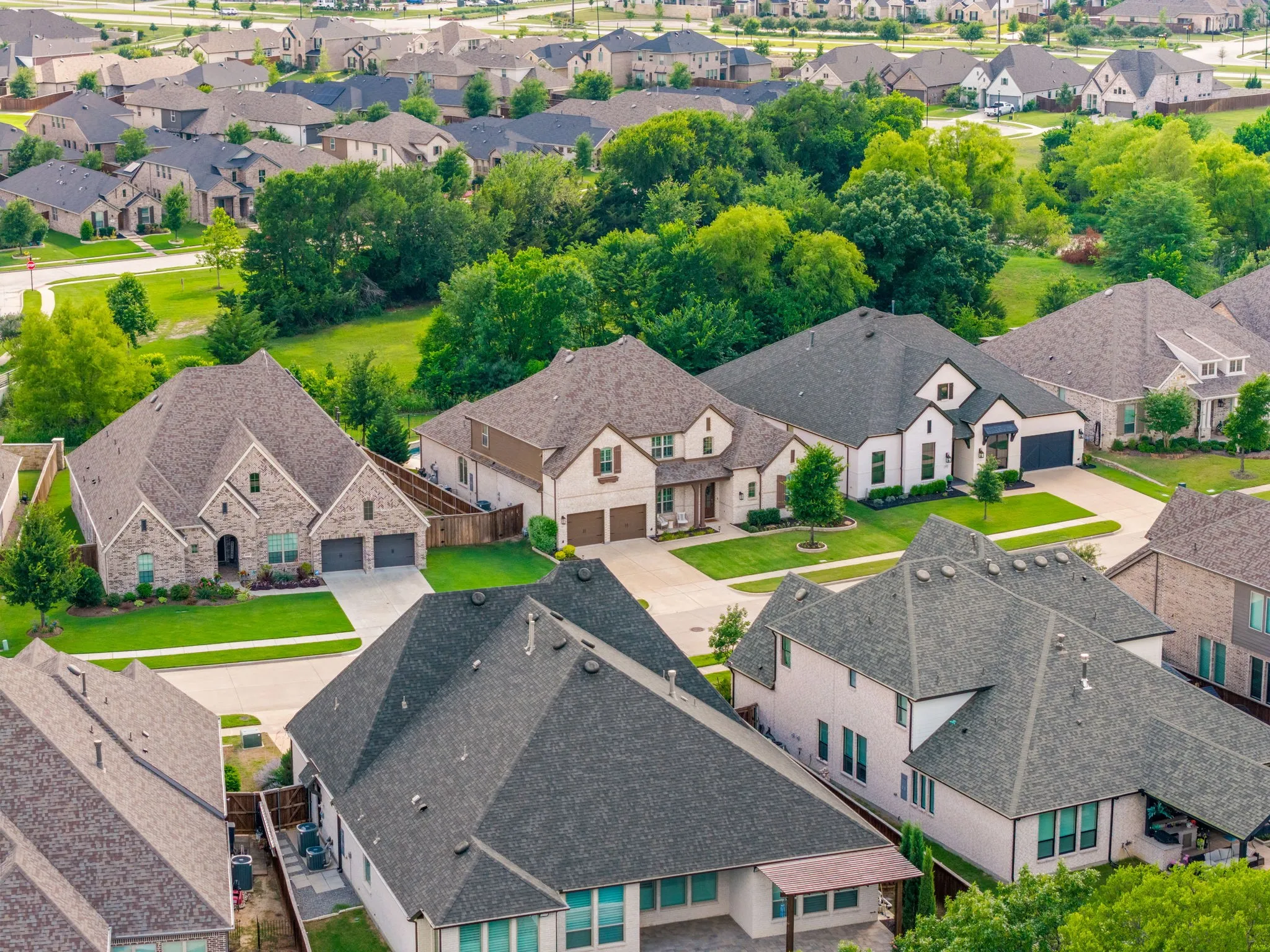 Single Family Residence For Sale in Collin County , 8513 Autumn Lake Trail, Mc Kinney, Texas 75071, 4 Bedroom, 6 Bathroom, 3 Garage spaces, 4,132 Sqft, built in 2019, mls#21291897, Real Estate Agent in Mc Kinney, Homes For Sale in Collin county, Homes For Sale in Mc Kinney, Realtor in Mc Kinney Texas, Real Estate Brokerage Independent Realty Texas, Luminita Cordes Realtor