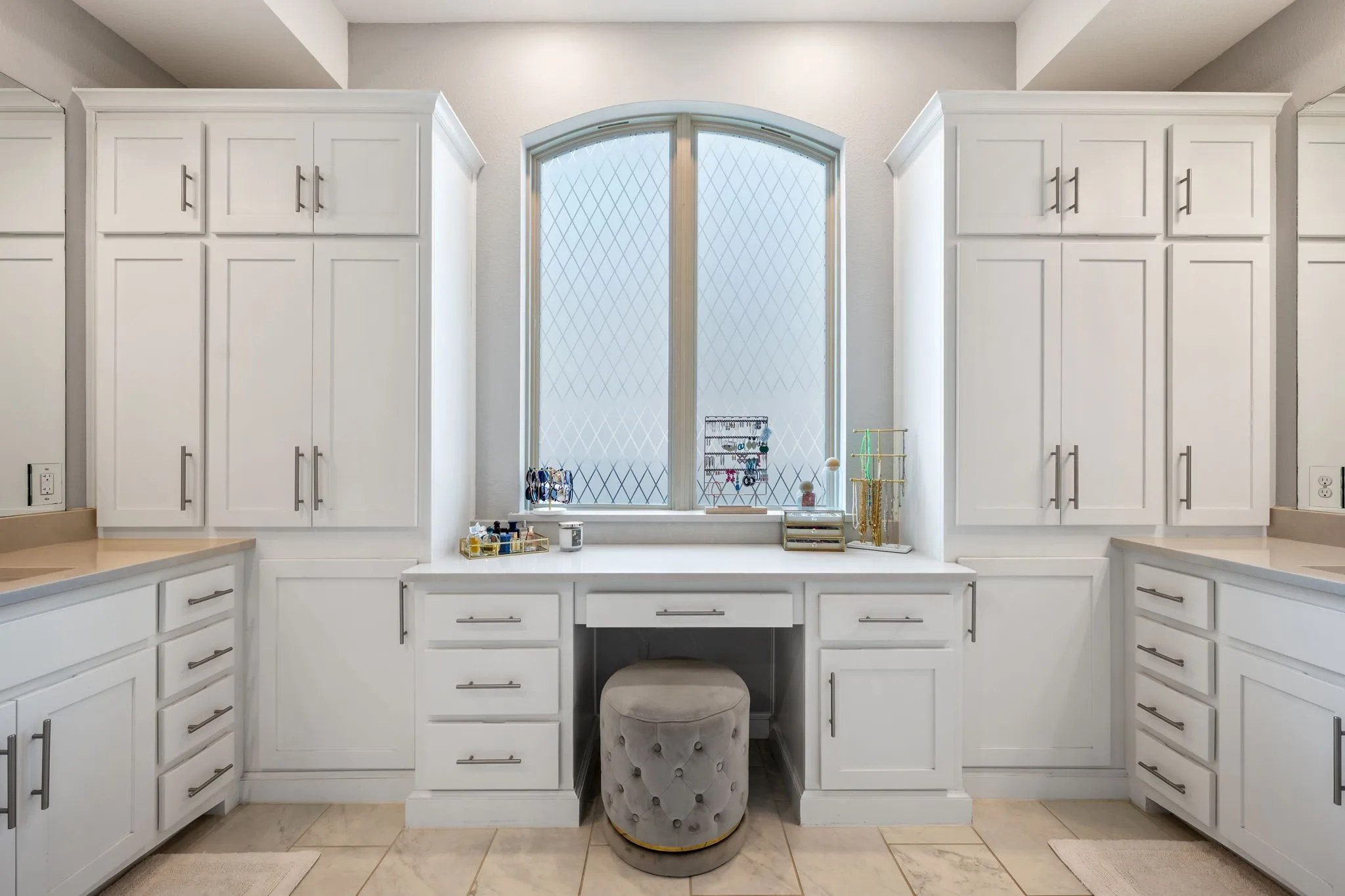 Single Family Residence For Sale in Collin County , 8513 Autumn Lake Trail, Mc Kinney, Texas 75071, 4 Bedroom, 6 Bathroom, 3 Garage spaces, 4,132 Sqft, built in 2019, mls#21291897, Real Estate Agent in Mc Kinney, Homes For Sale in Collin county, Homes For Sale in Mc Kinney, Realtor in Mc Kinney Texas, Real Estate Brokerage Independent Realty Texas, Luminita Cordes Realtor
