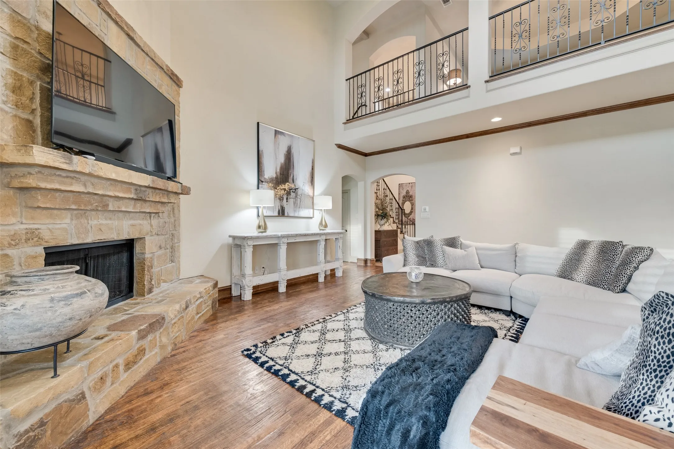 Single Family Residence For Sale in Rockwall County , 108 Berkshire Lane, Heath, Texas 75032, 4 Bedroom, 3 Bathroom, 3 Garage spaces, 3,616 Sqft, built in 2007, mls#21293056, Real Estate Agent in Heath, Homes For Sale in Rockwall county, Homes For Sale in Heath, Realtor in Heath Texas, Real Estate Brokerage Independent Realty Texas, Luminita Cordes Realtor