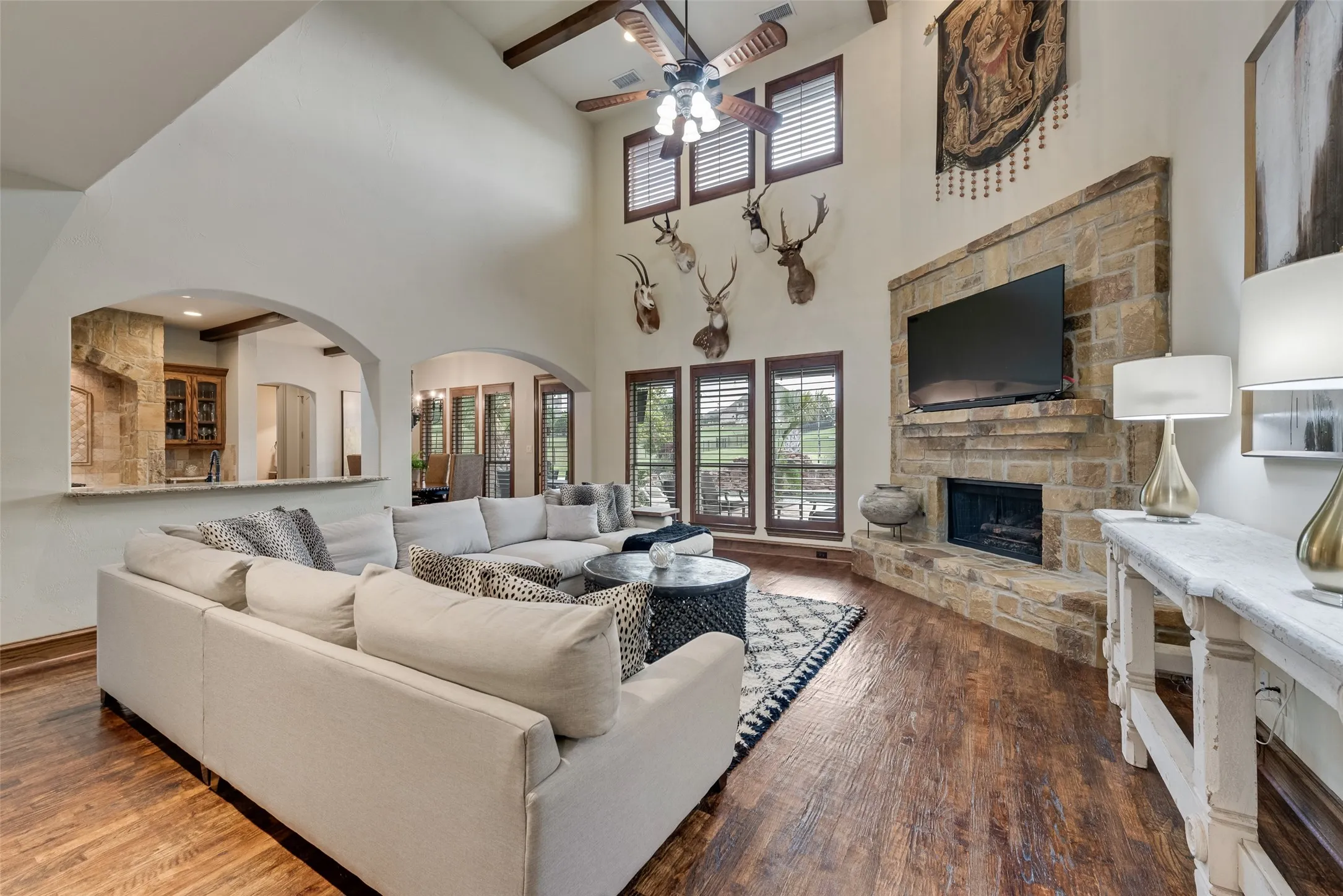 Single Family Residence For Sale in Rockwall County , 108 Berkshire Lane, Heath, Texas 75032, 4 Bedroom, 3 Bathroom, 3 Garage spaces, 3,616 Sqft, built in 2007, mls#21293056, Real Estate Agent in Heath, Homes For Sale in Rockwall county, Homes For Sale in Heath, Realtor in Heath Texas, Real Estate Brokerage Independent Realty Texas, Luminita Cordes Realtor