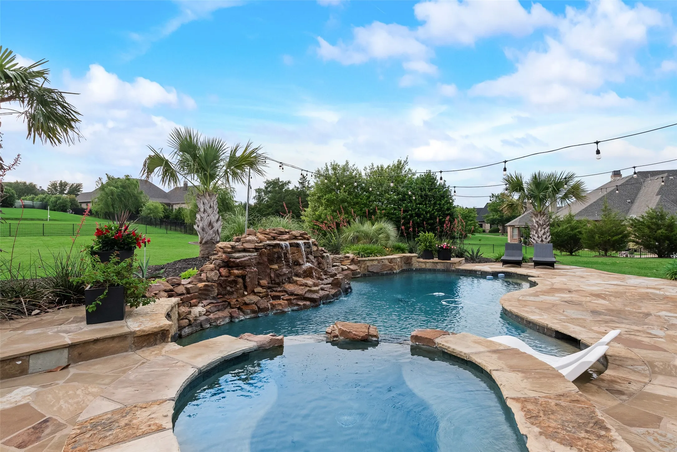 Single Family Residence For Sale in Rockwall County , 108 Berkshire Lane, Heath, Texas 75032, 4 Bedroom, 3 Bathroom, 3 Garage spaces, 3,616 Sqft, built in 2007, mls#21293056, Real Estate Agent in Heath, Homes For Sale in Rockwall county, Homes For Sale in Heath, Realtor in Heath Texas, Real Estate Brokerage Independent Realty Texas, Luminita Cordes Realtor
