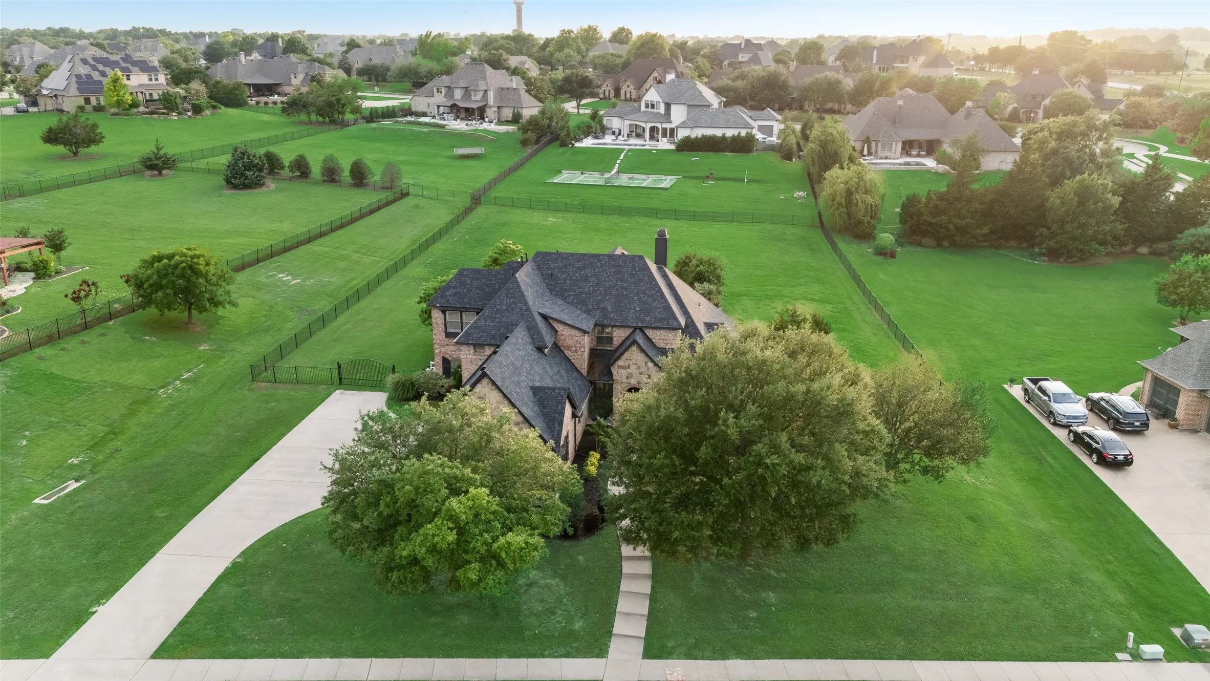 Single Family Residence For Sale in Rockwall County , 108 Berkshire Lane, Heath, Texas 75032, 4 Bedroom, 3 Bathroom, 3 Garage spaces, 3,616 Sqft, built in 2007, mls#21293056, Real Estate Agent in Heath, Homes For Sale in Rockwall county, Homes For Sale in Heath, Realtor in Heath Texas, Real Estate Brokerage Independent Realty Texas, Luminita Cordes Realtor