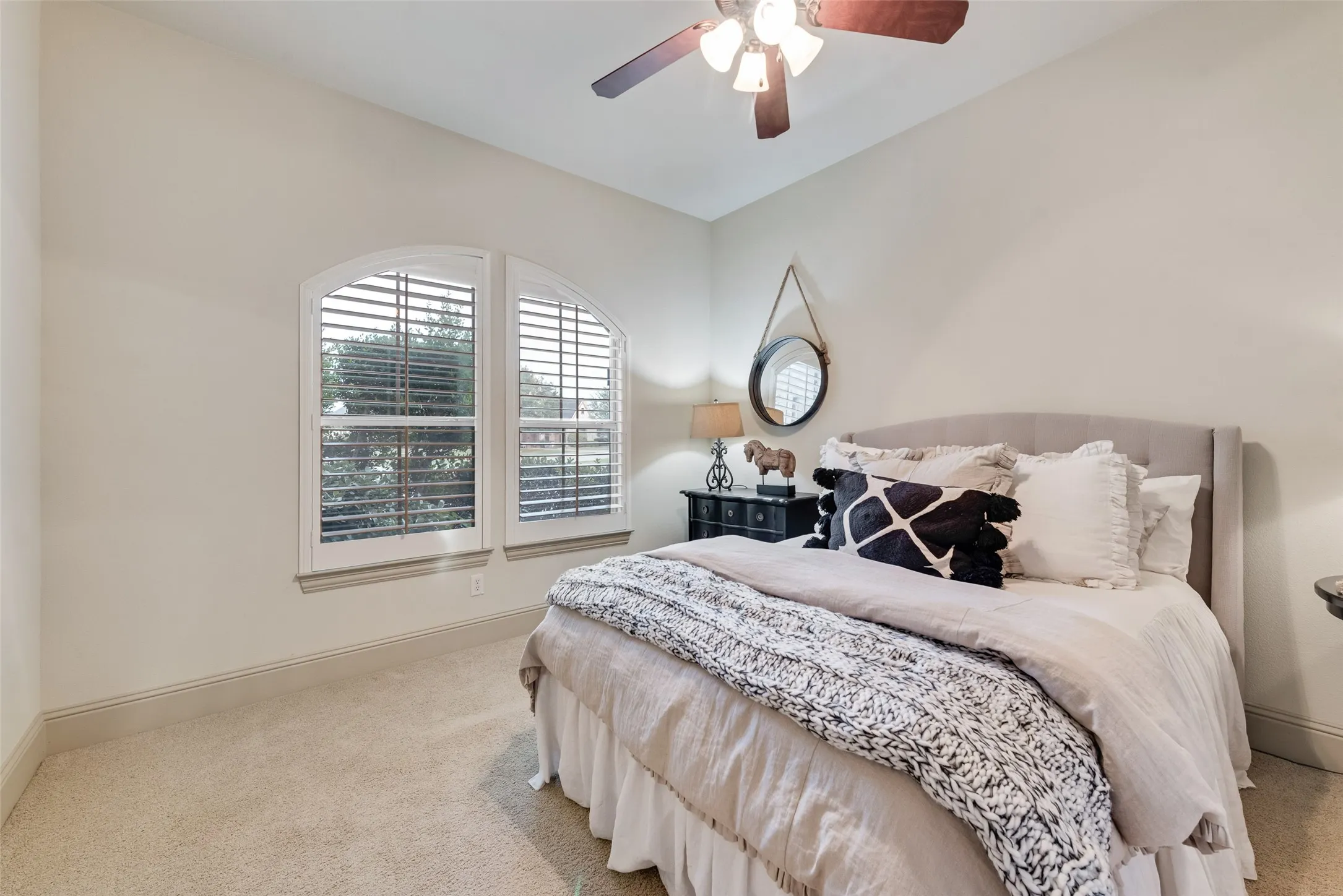 Single Family Residence For Sale in Rockwall County , 108 Berkshire Lane, Heath, Texas 75032, 4 Bedroom, 3 Bathroom, 3 Garage spaces, 3,616 Sqft, built in 2007, mls#21293056, Real Estate Agent in Heath, Homes For Sale in Rockwall county, Homes For Sale in Heath, Realtor in Heath Texas, Real Estate Brokerage Independent Realty Texas, Luminita Cordes Realtor