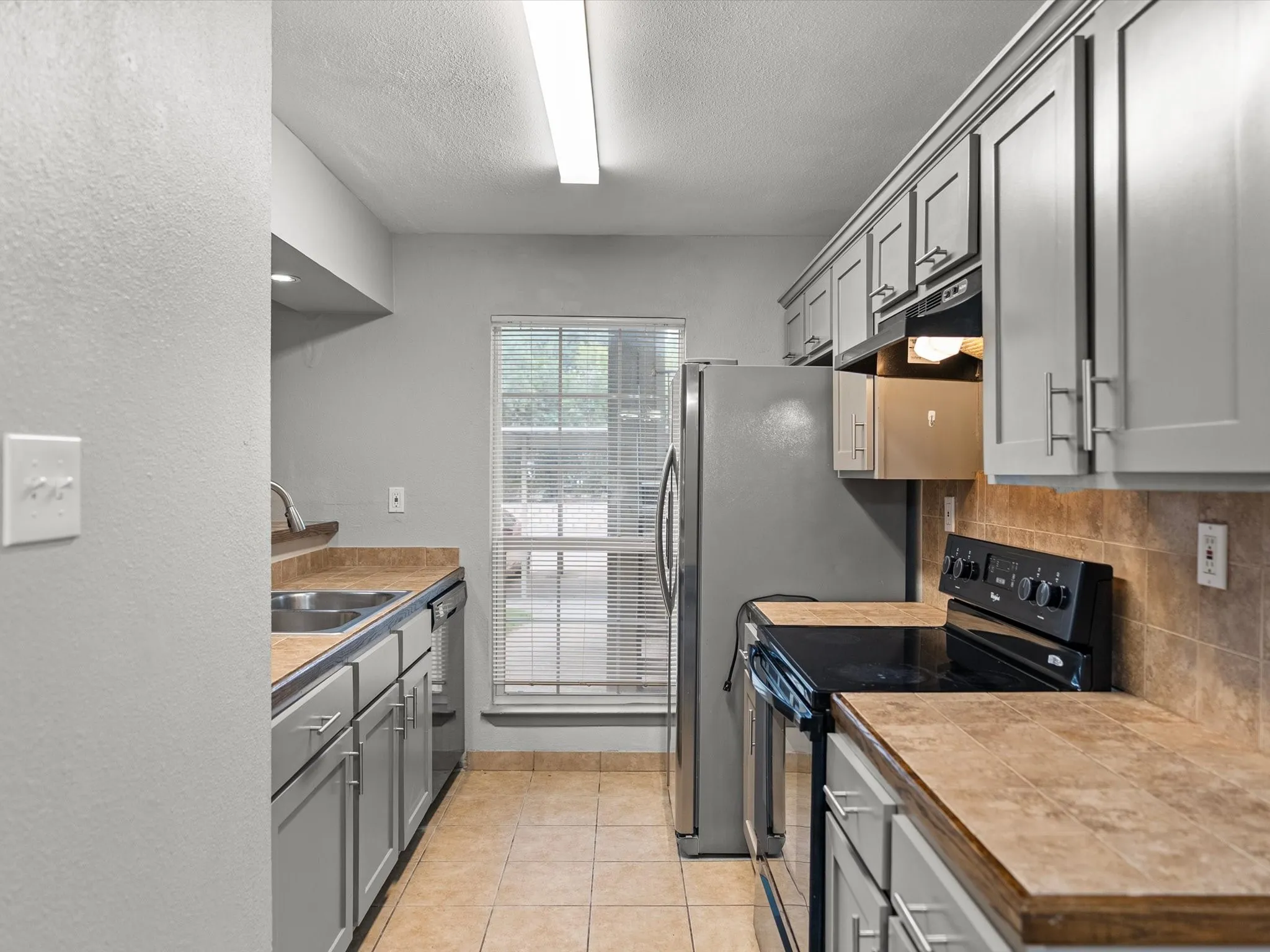 Condominium For Rent in Dallas County , 5981 Arapaho Road 303, Dallas, Texas 75248, 2 Bedroom, 2 Bathroom, Garage spaces, 995 Sqft, built in 1980, mls#21293069, Real Estate Agent in Dallas, Homes For Rent in Dallas county, Homes For Rent in Dallas, Realtor in Dallas Texas, Real Estate Brokerage Independent Realty Texas, Luminita Cordes Realtor