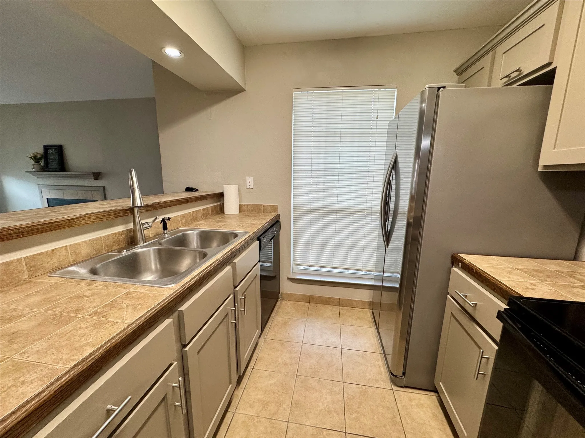 Condominium For Rent in Dallas County , 5981 Arapaho Road 303, Dallas, Texas 75248, 2 Bedroom, 2 Bathroom, Garage spaces, 995 Sqft, built in 1980, mls#21293069, Real Estate Agent in Dallas, Homes For Rent in Dallas county, Homes For Rent in Dallas, Realtor in Dallas Texas, Real Estate Brokerage Independent Realty Texas, Luminita Cordes Realtor