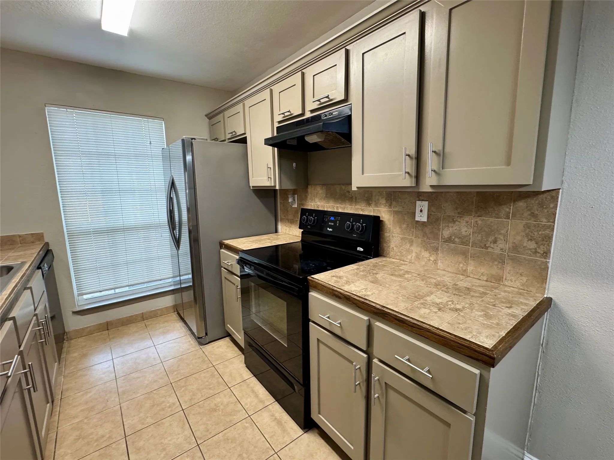Condominium For Rent in Dallas County , 5981 Arapaho Road 303, Dallas, Texas 75248, 2 Bedroom, 2 Bathroom, Garage spaces, 995 Sqft, built in 1980, mls#21293069, Real Estate Agent in Dallas, Homes For Rent in Dallas county, Homes For Rent in Dallas, Realtor in Dallas Texas, Real Estate Brokerage Independent Realty Texas, Luminita Cordes Realtor