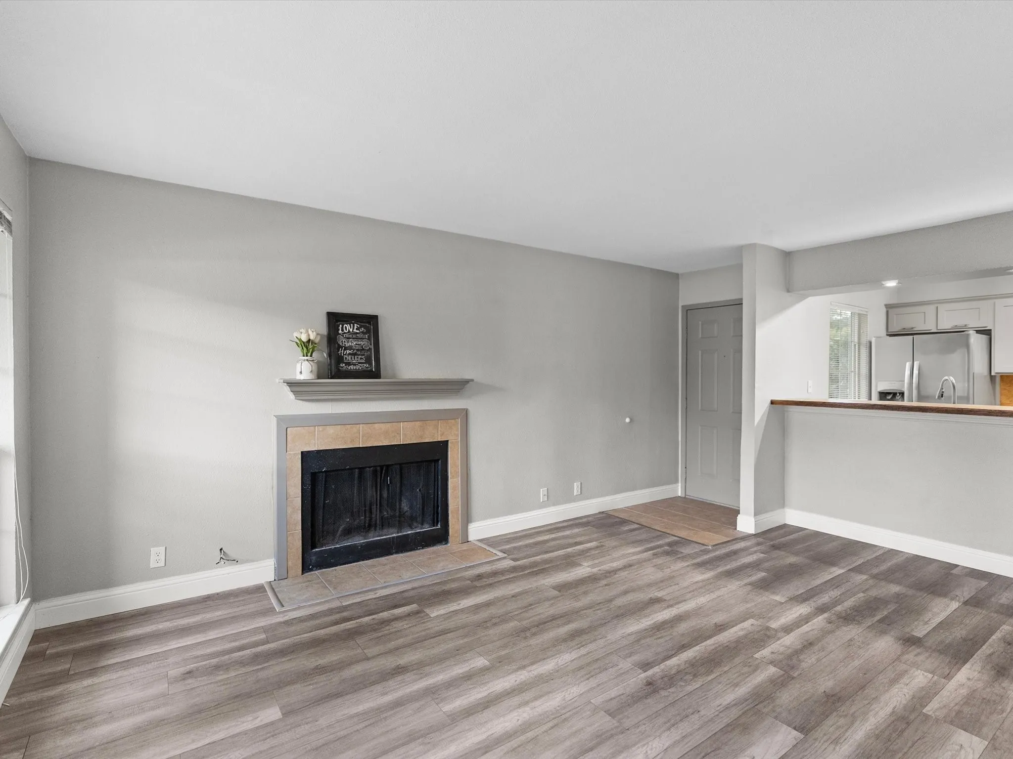 Condominium For Rent in Dallas County , 5981 Arapaho Road 303, Dallas, Texas 75248, 2 Bedroom, 2 Bathroom, Garage spaces, 995 Sqft, built in 1980, mls#21293069, Real Estate Agent in Dallas, Homes For Rent in Dallas county, Homes For Rent in Dallas, Realtor in Dallas Texas, Real Estate Brokerage Independent Realty Texas, Luminita Cordes Realtor