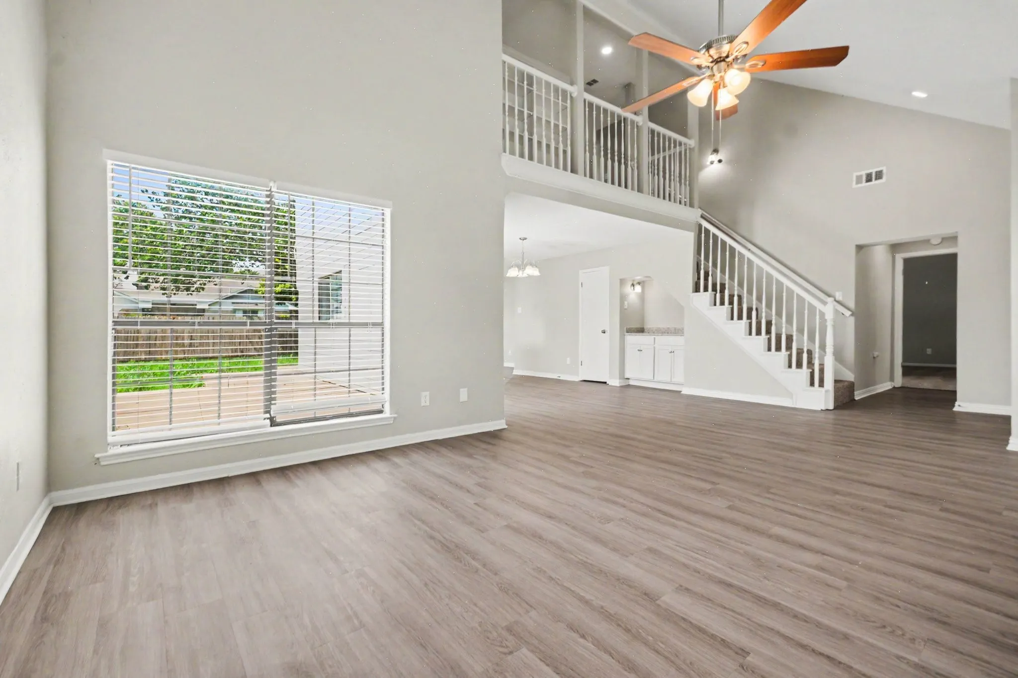 Single Family Residence For Sale in Collin County , 4537 Miami Drive, Plano, Texas 75093, 5 Bedroom, 3 Bathroom, 2 Garage spaces, 2,254 Sqft, built in 1981, mls#21292094, Real Estate Agent in Plano, Homes For Sale in Collin county, Homes For Sale in Plano, Realtor in Plano Texas, Real Estate Brokerage Independent Realty Texas, Luminita Cordes Realtor
