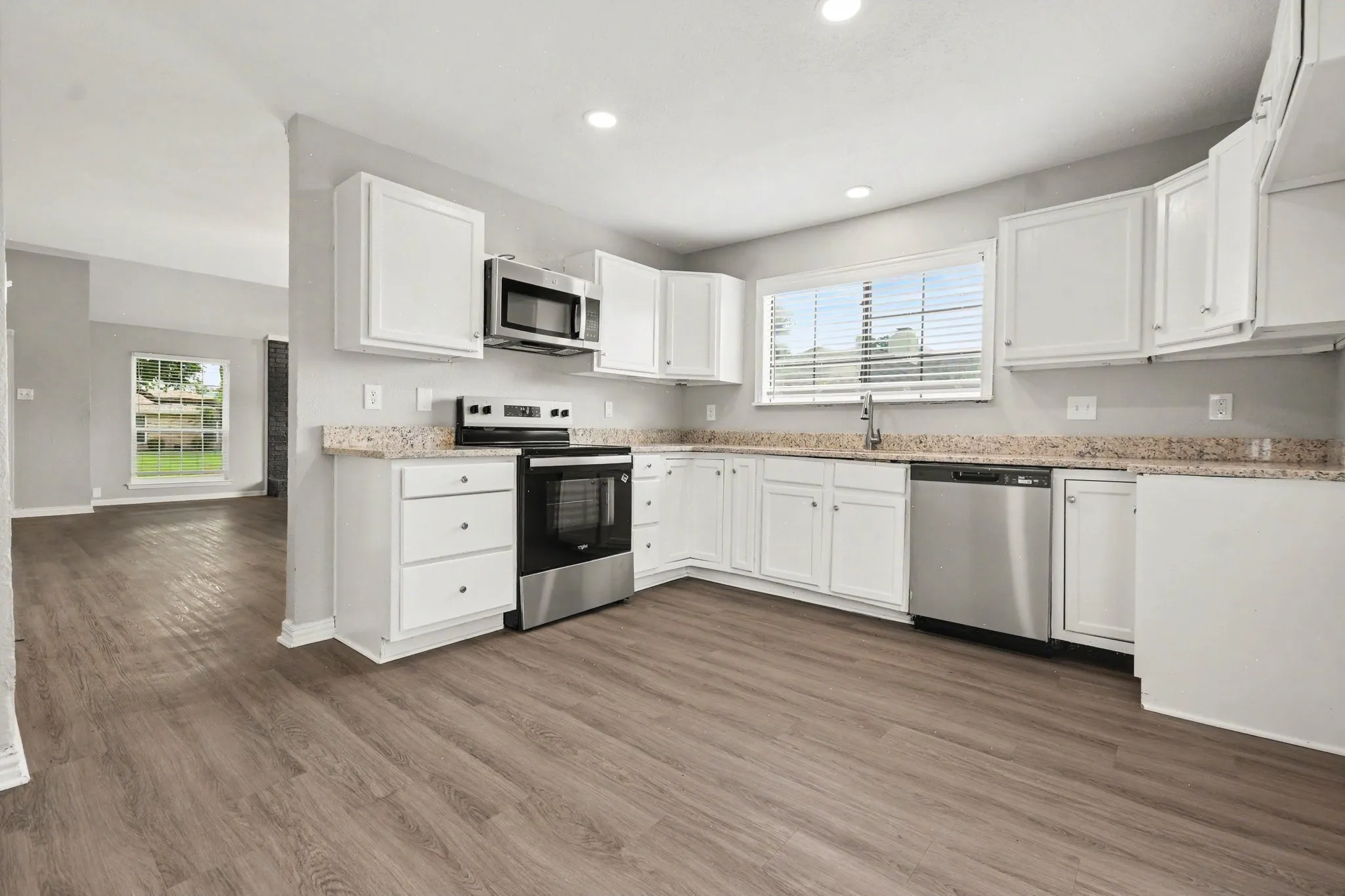 Single Family Residence For Sale in Collin County , 4537 Miami Drive, Plano, Texas 75093, 5 Bedroom, 3 Bathroom, 2 Garage spaces, 2,254 Sqft, built in 1981, mls#21292094, Real Estate Agent in Plano, Homes For Sale in Collin county, Homes For Sale in Plano, Realtor in Plano Texas, Real Estate Brokerage Independent Realty Texas, Luminita Cordes Realtor