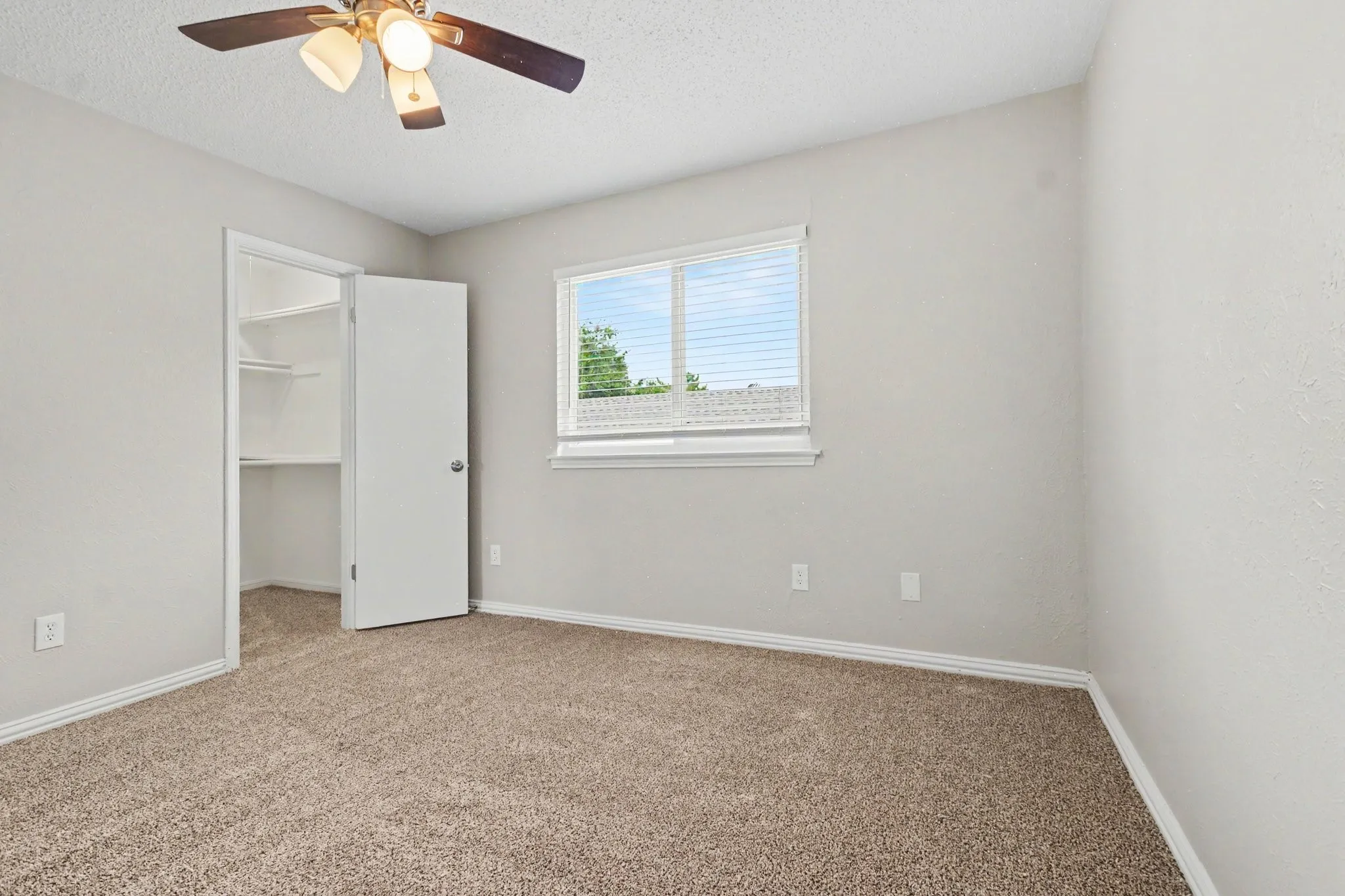 Single Family Residence For Sale in Collin County , 4537 Miami Drive, Plano, Texas 75093, 5 Bedroom, 3 Bathroom, 2 Garage spaces, 2,254 Sqft, built in 1981, mls#21292094, Real Estate Agent in Plano, Homes For Sale in Collin county, Homes For Sale in Plano, Realtor in Plano Texas, Real Estate Brokerage Independent Realty Texas, Luminita Cordes Realtor