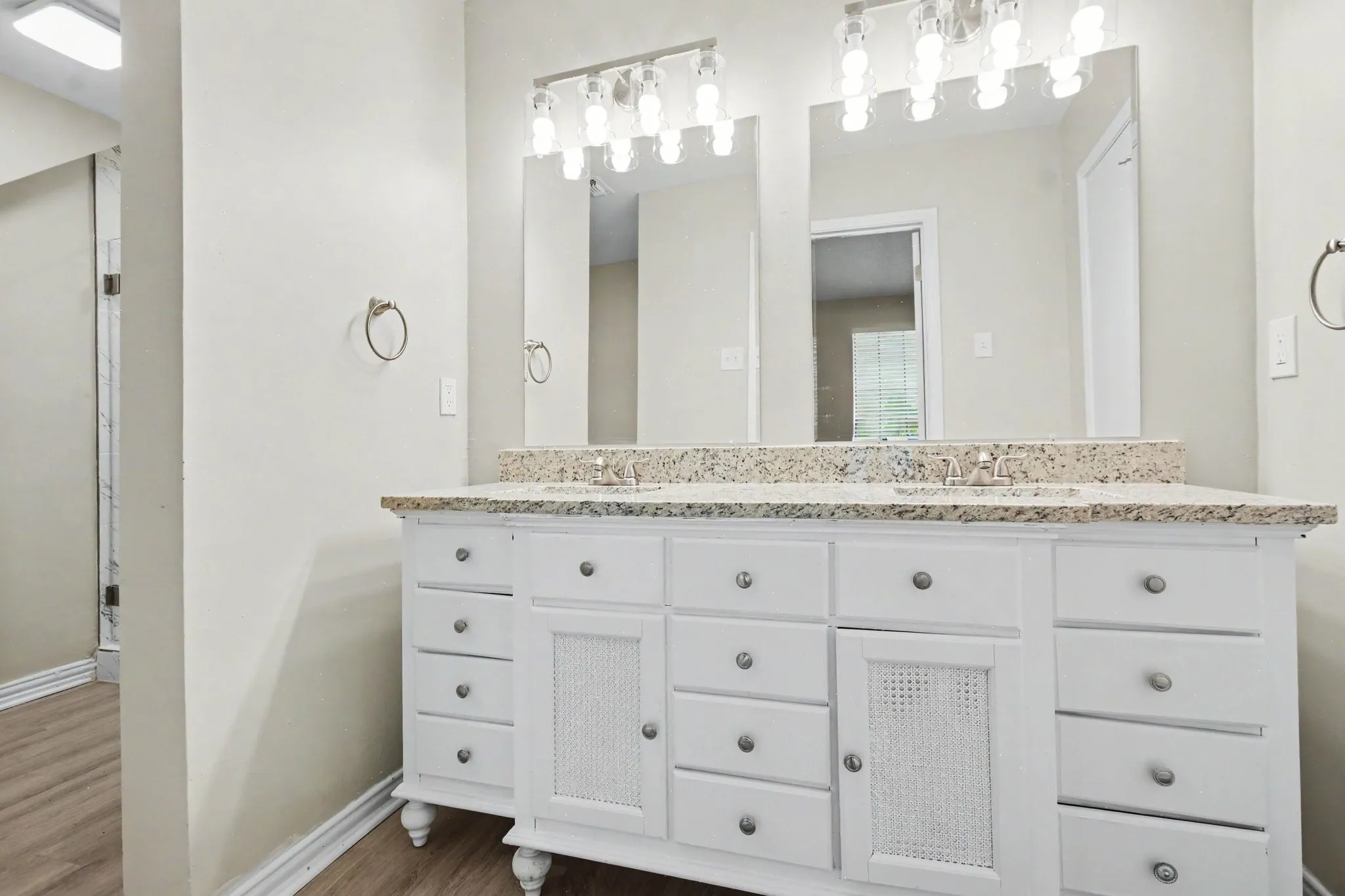 Single Family Residence For Sale in Collin County , 4537 Miami Drive, Plano, Texas 75093, 5 Bedroom, 3 Bathroom, 2 Garage spaces, 2,254 Sqft, built in 1981, mls#21292094, Real Estate Agent in Plano, Homes For Sale in Collin county, Homes For Sale in Plano, Realtor in Plano Texas, Real Estate Brokerage Independent Realty Texas, Luminita Cordes Realtor