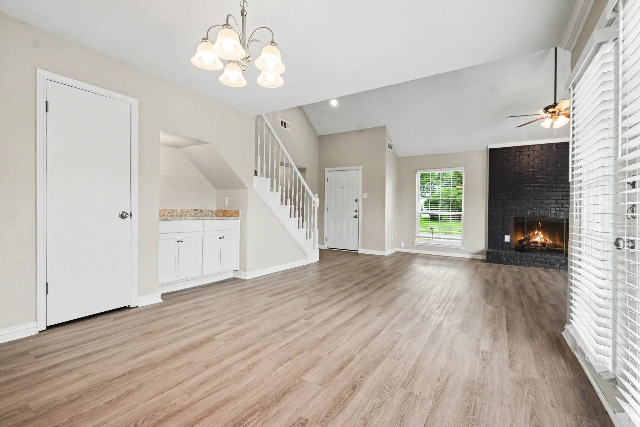 Single Family Residence For Sale in Collin County , 4537 Miami Drive, Plano, Texas 75093, 5 Bedroom, 3 Bathroom, 2 Garage spaces, 2,254 Sqft, built in 1981, mls#21292094, Real Estate Agent in Plano, Homes For Sale in Collin county, Homes For Sale in Plano, Realtor in Plano Texas, Real Estate Brokerage Independent Realty Texas, Luminita Cordes Realtor